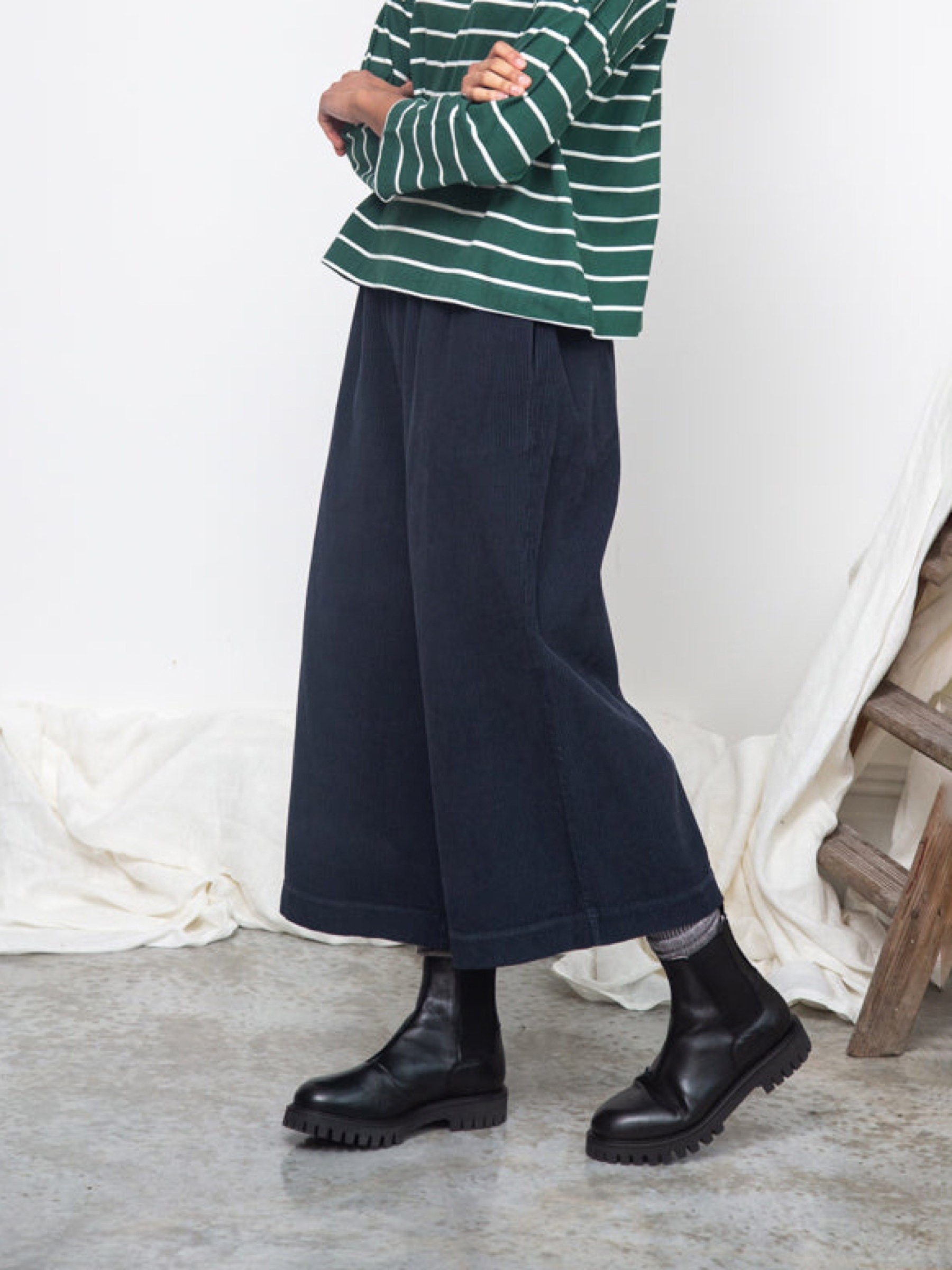 Hose Evora night sky navy Beaumont Organic