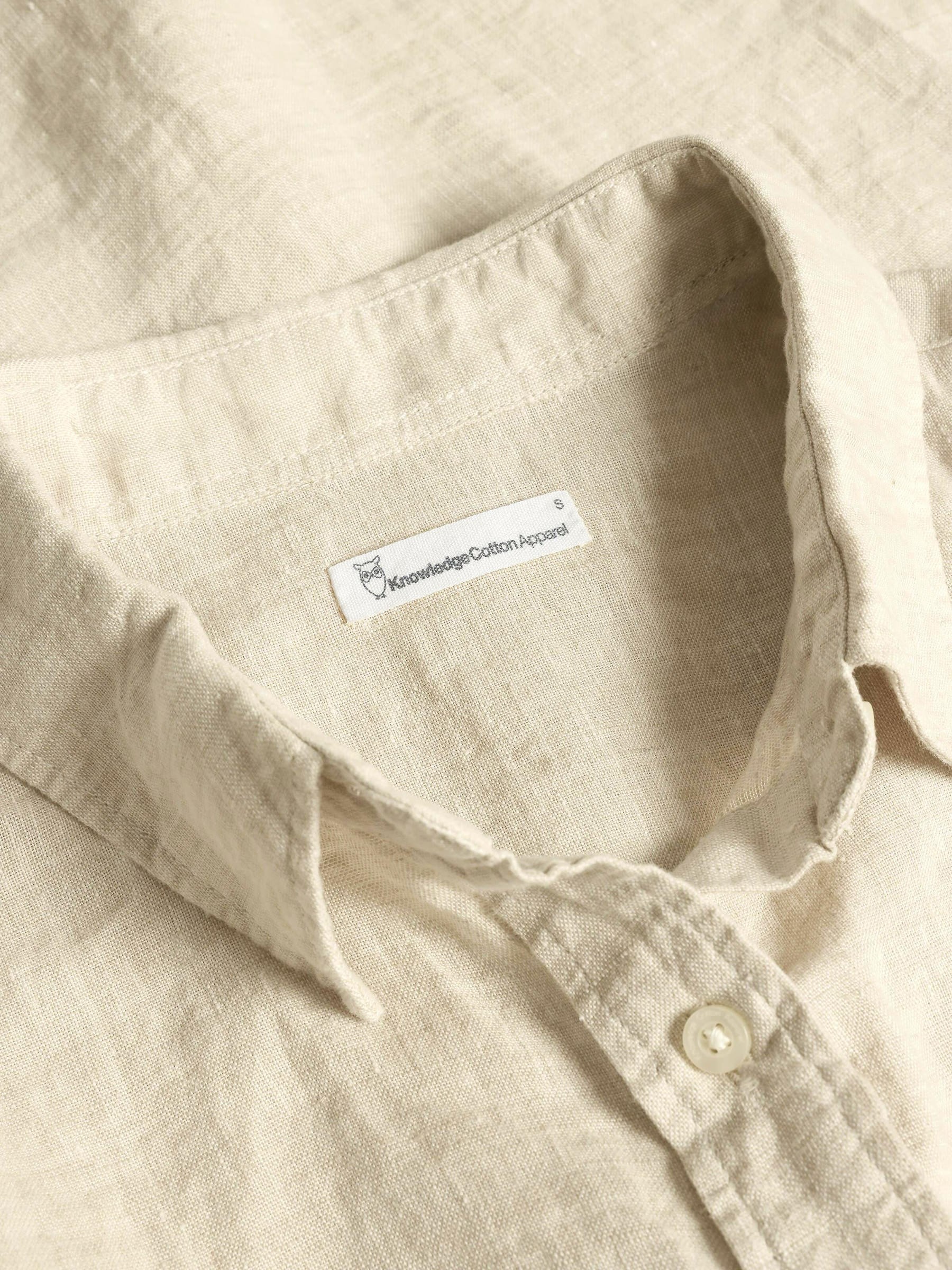 Bluse Aster Short Sleeve Linen Shirt yarndyed light feather gray Knowledge Cotton Apparel