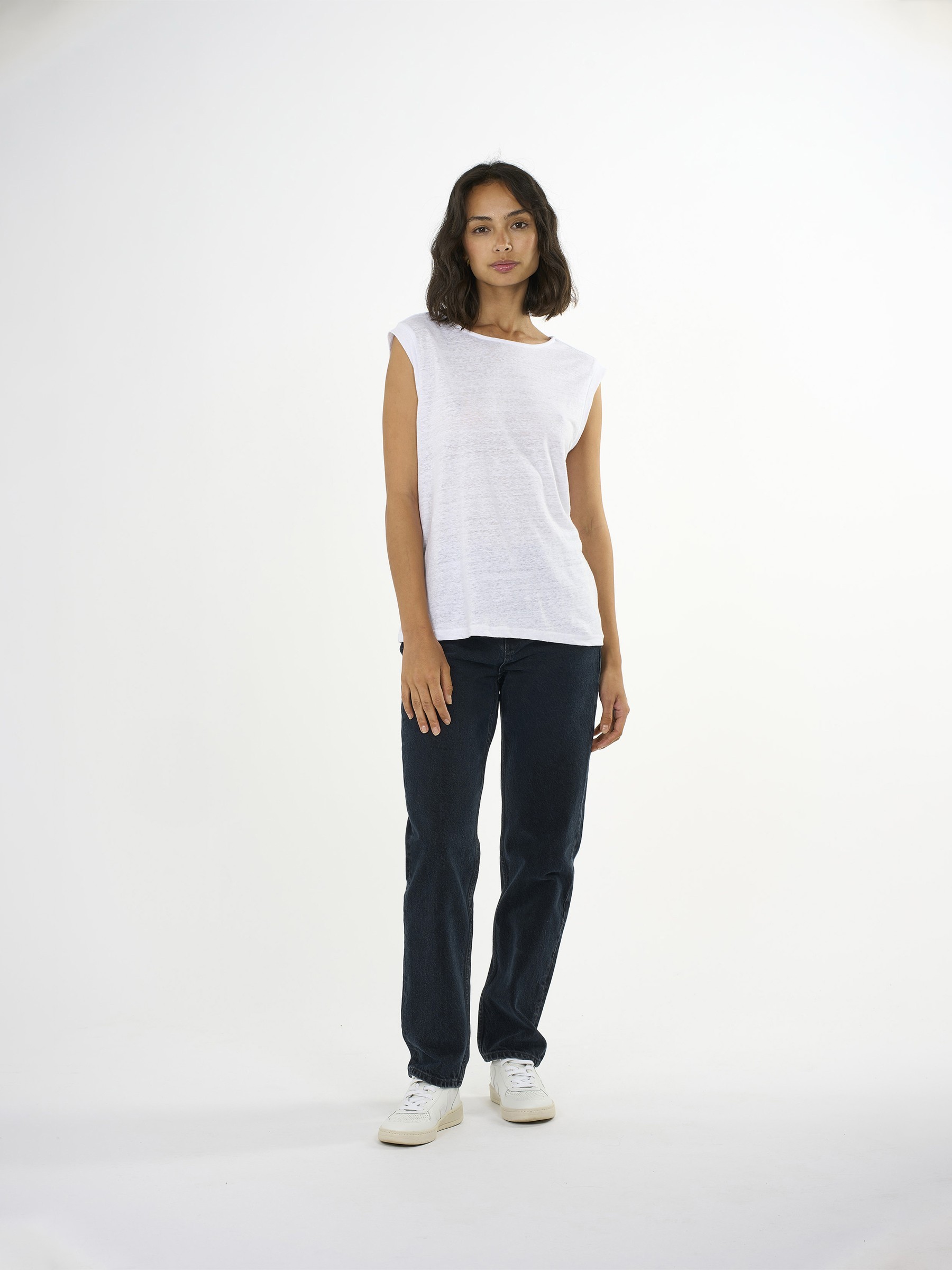 Top Loose Fold Up Linen T-Shirt bright white Knowledge Cotton Apparel