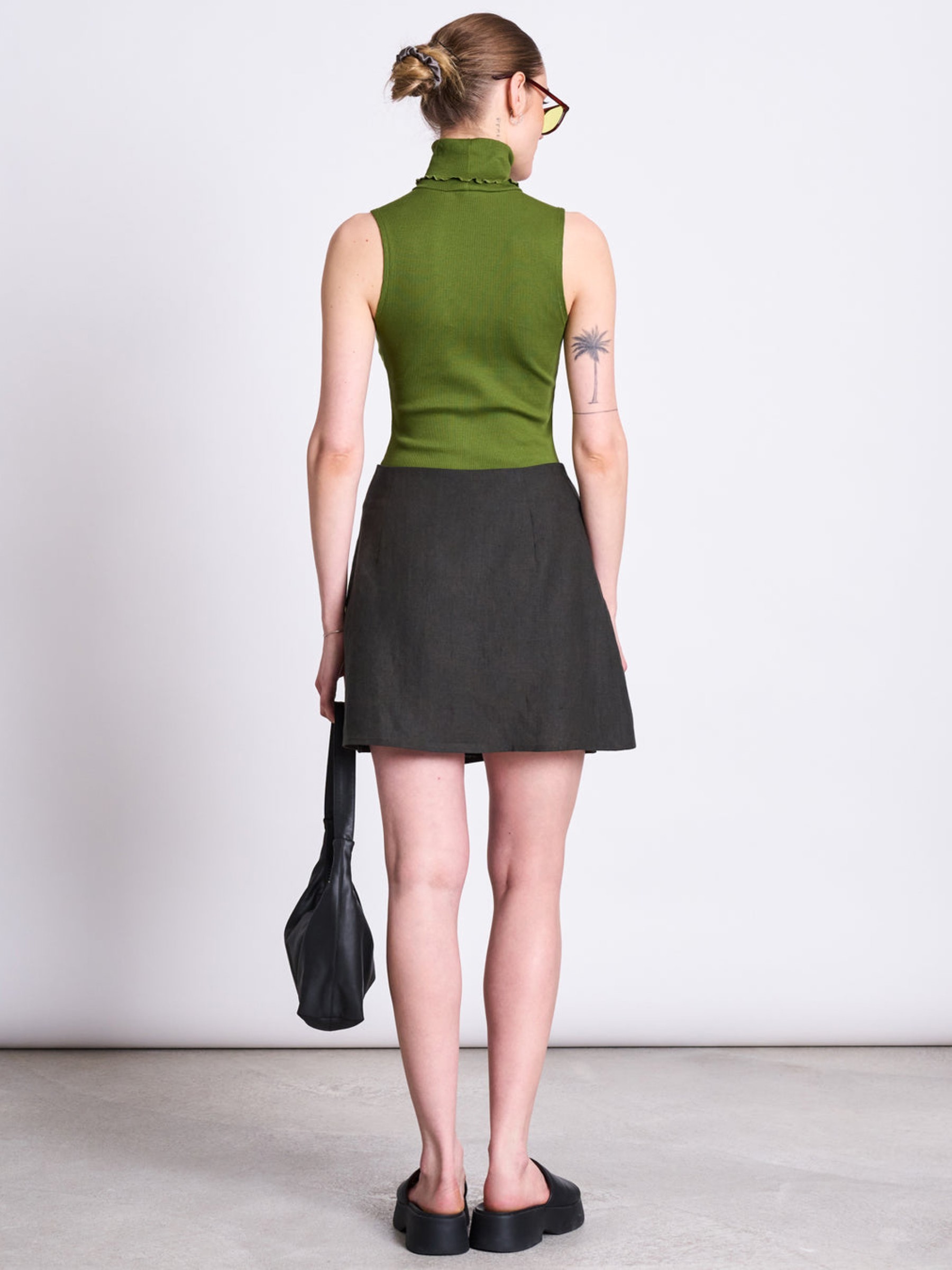 High Neck Rib Top Hav woody olive Jan 'n June