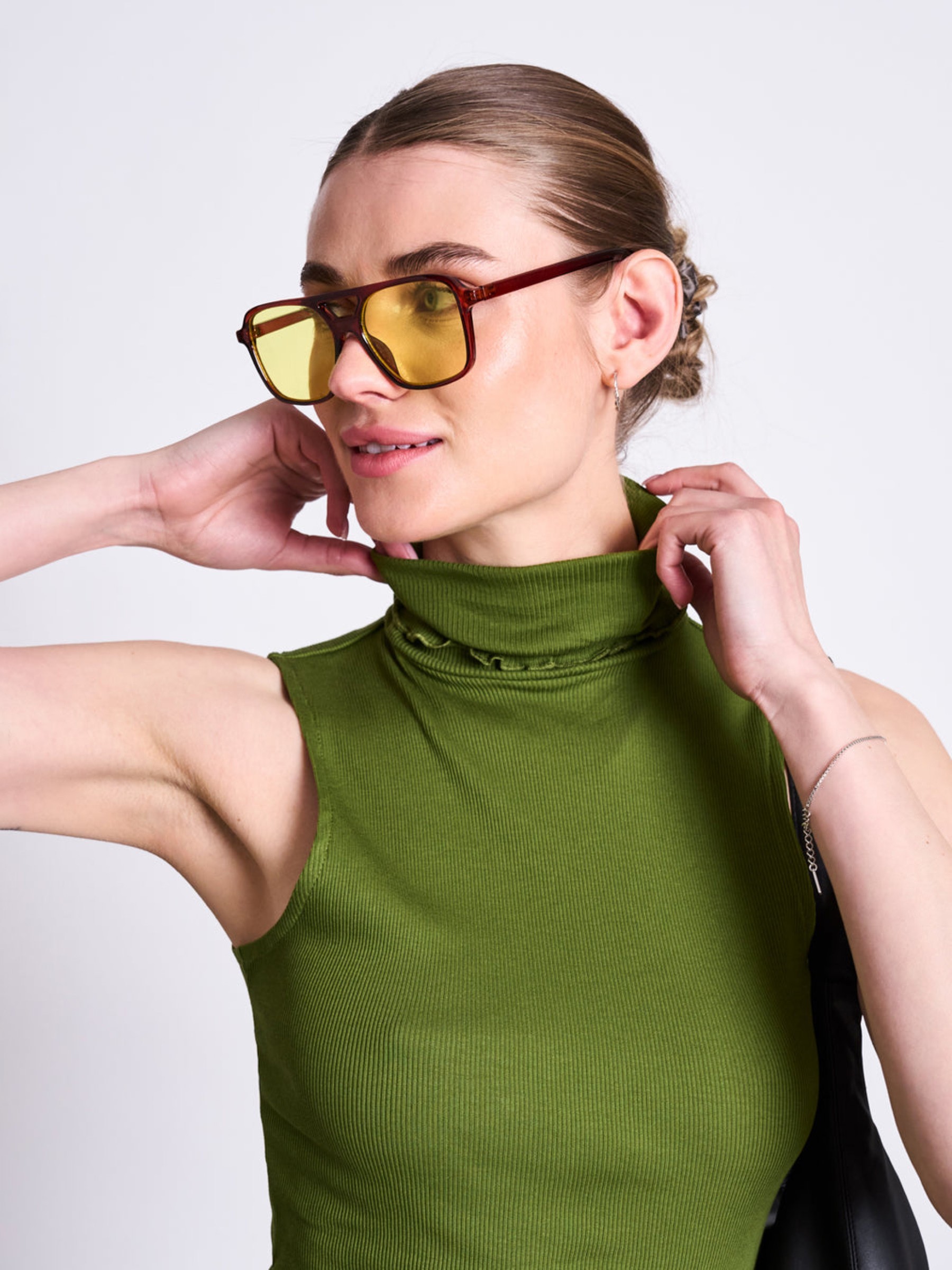 High Neck Rib Top Hav woody olive Jan 'n June