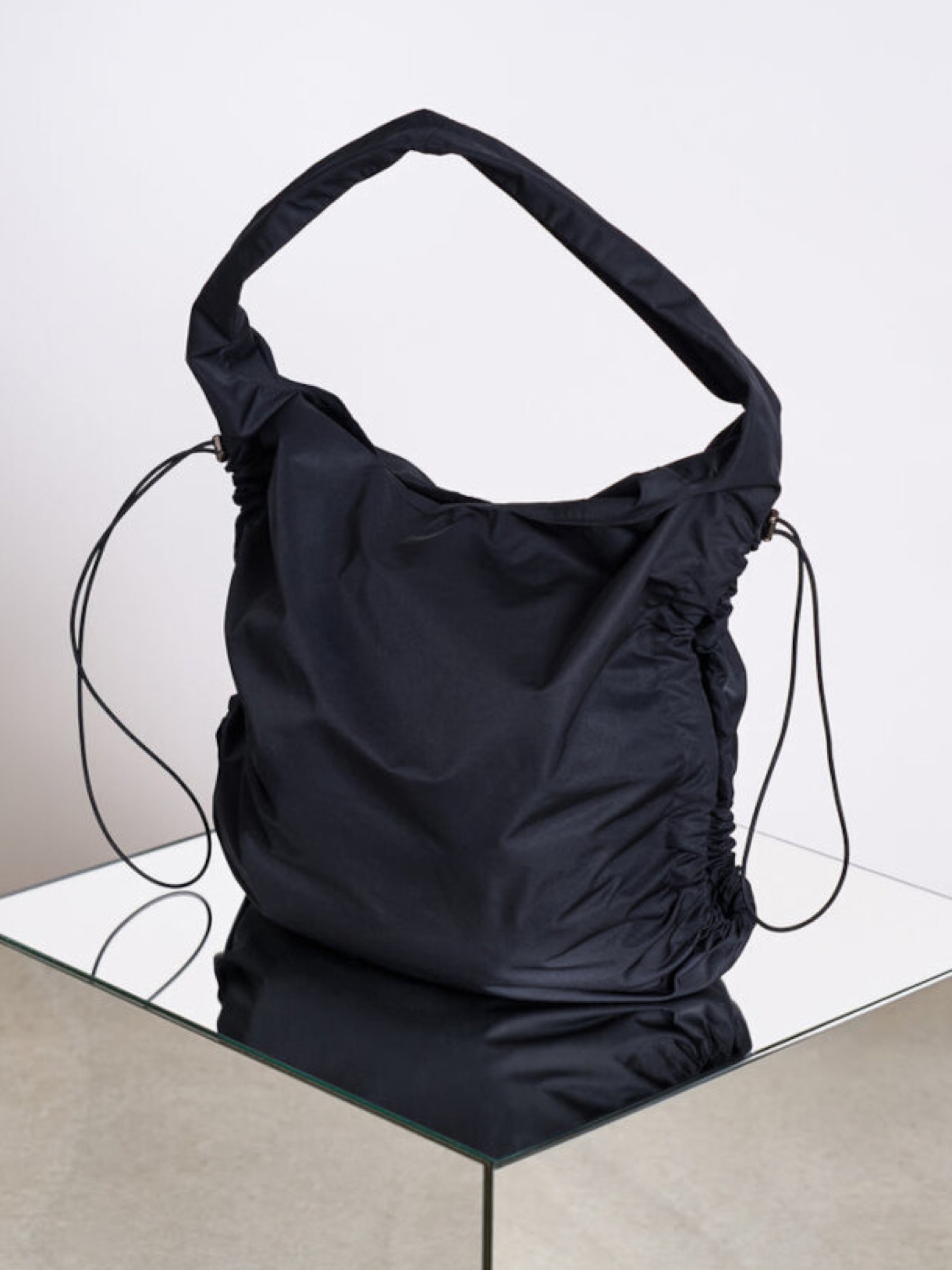 Tasche Drawstring Shopper Lyne black Jan 'n June