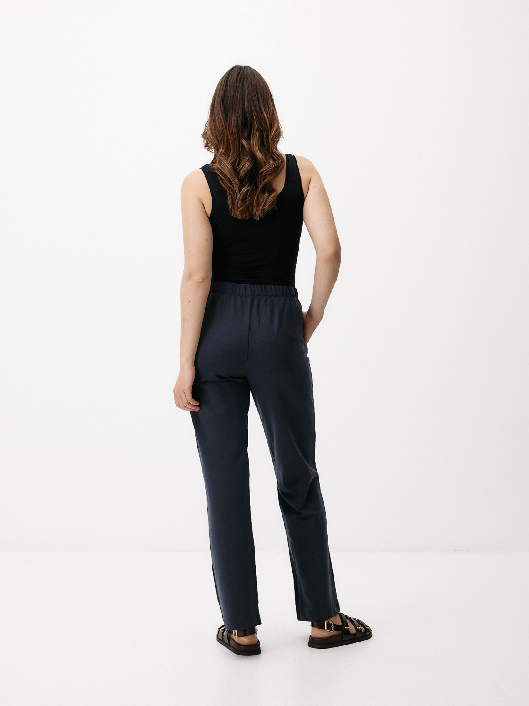 Neo Classic Tank Top black intense Moya Kala