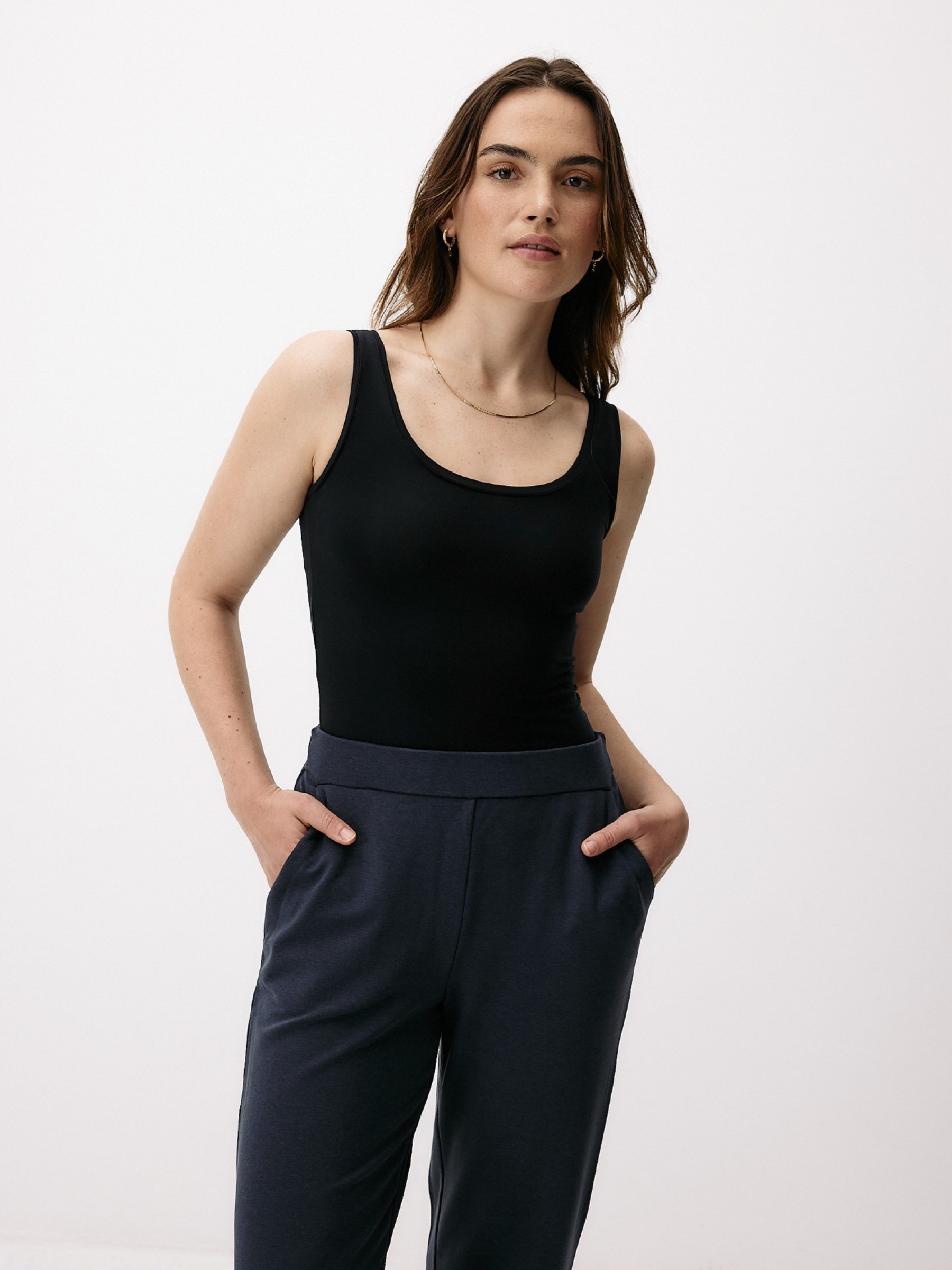 Neo Classic Tank Top black intense Moya Kala