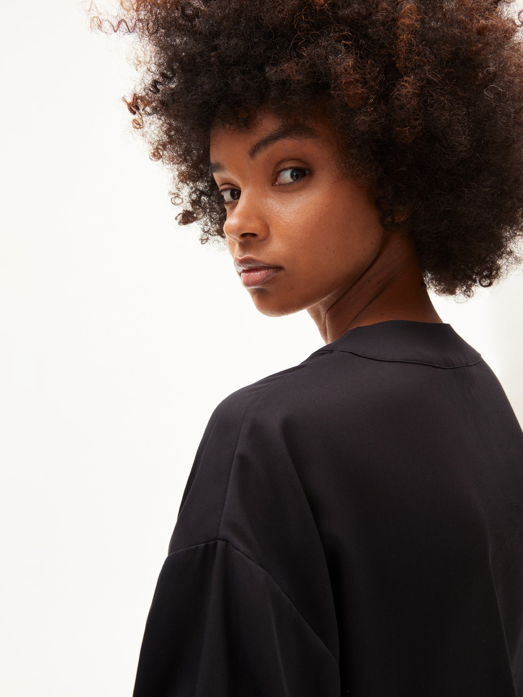Kleid Nerisaa black Armedangels