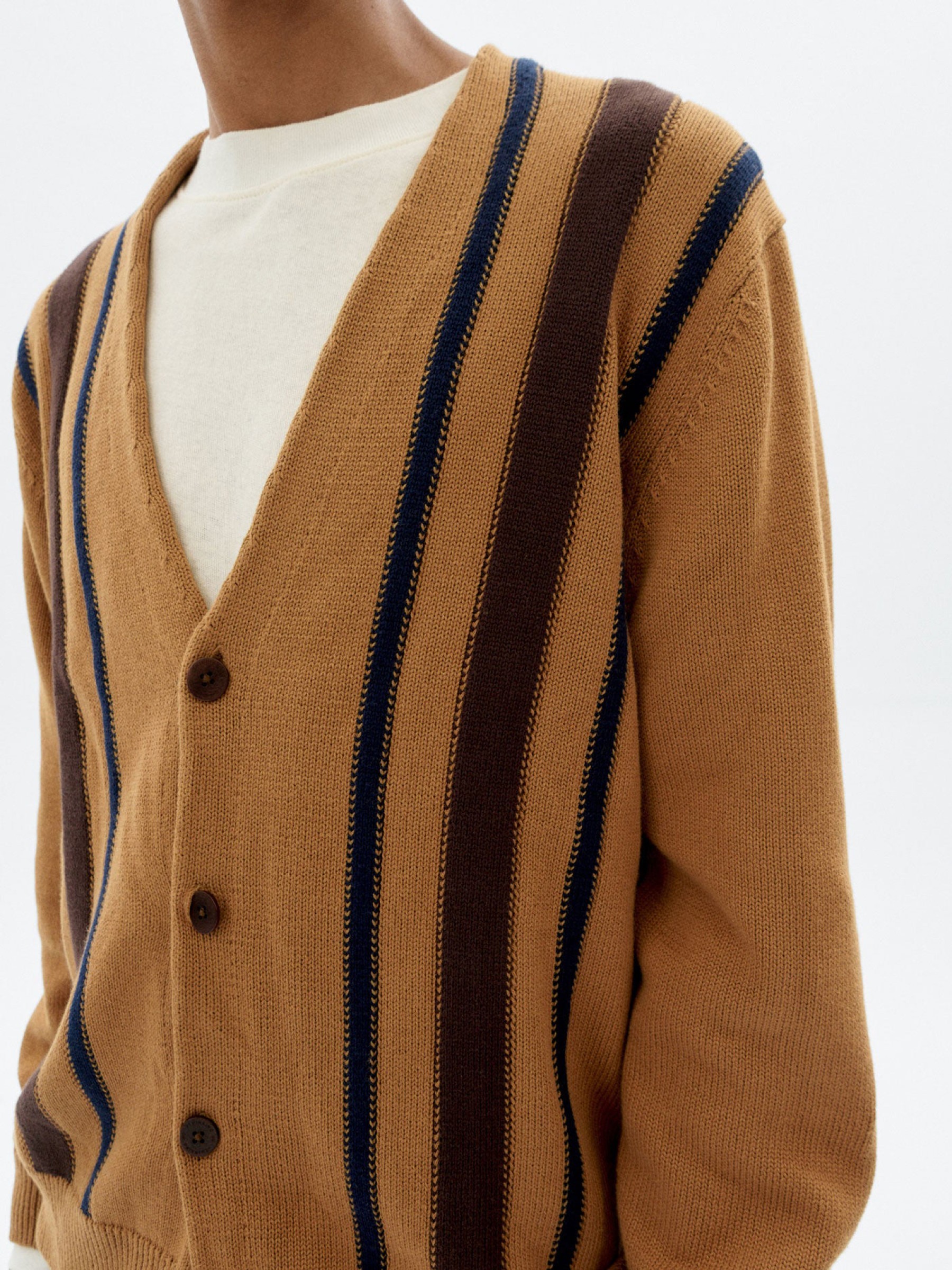 Strickjacke Creed Knitted Cardigan brown stripes Thinking Mu