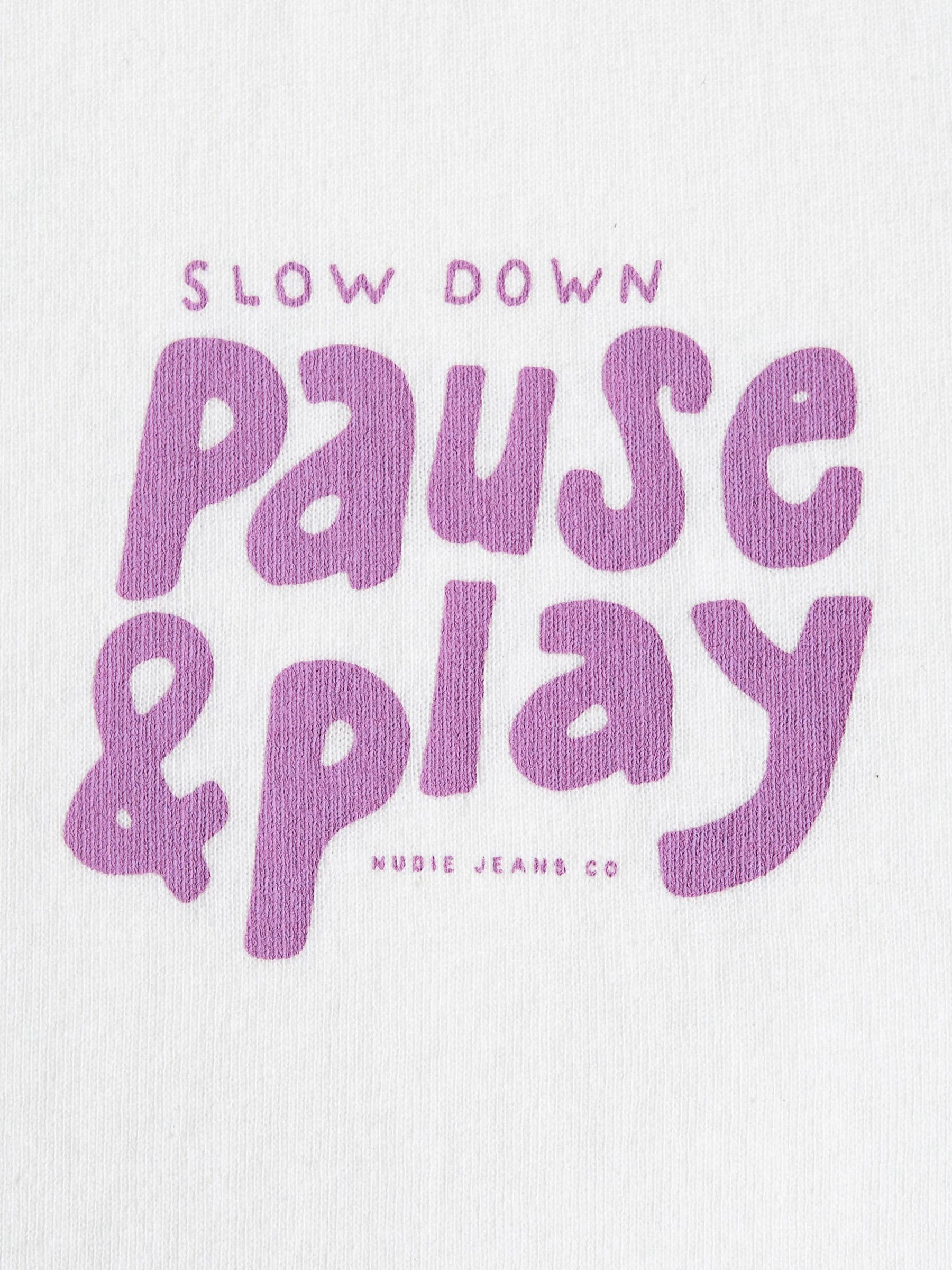 T-Shirt Roy Pause And Play chalk white Nudie Jeans