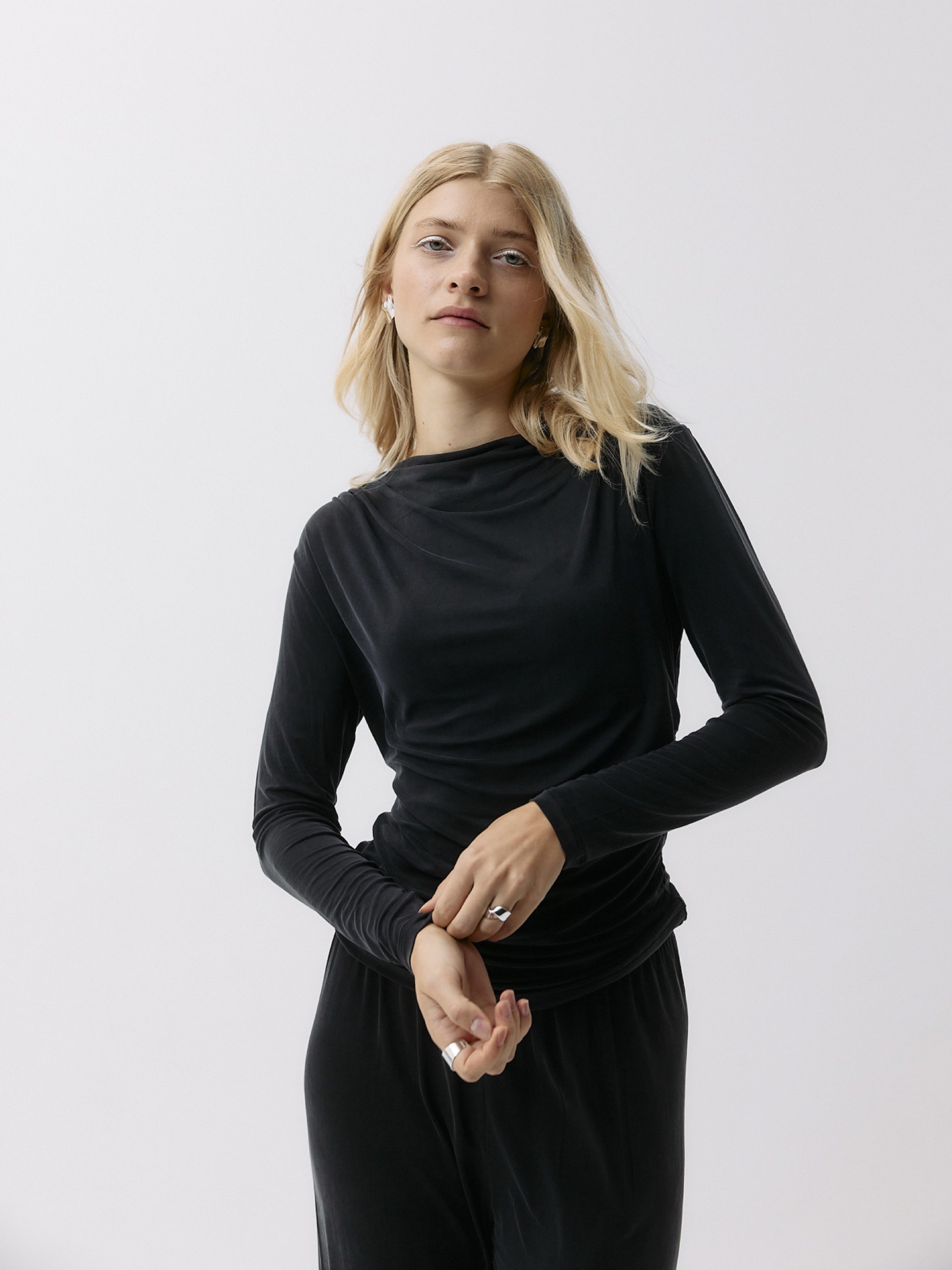 Longsleeve Cupro Draped Long Sleeve graphite Moya Kala