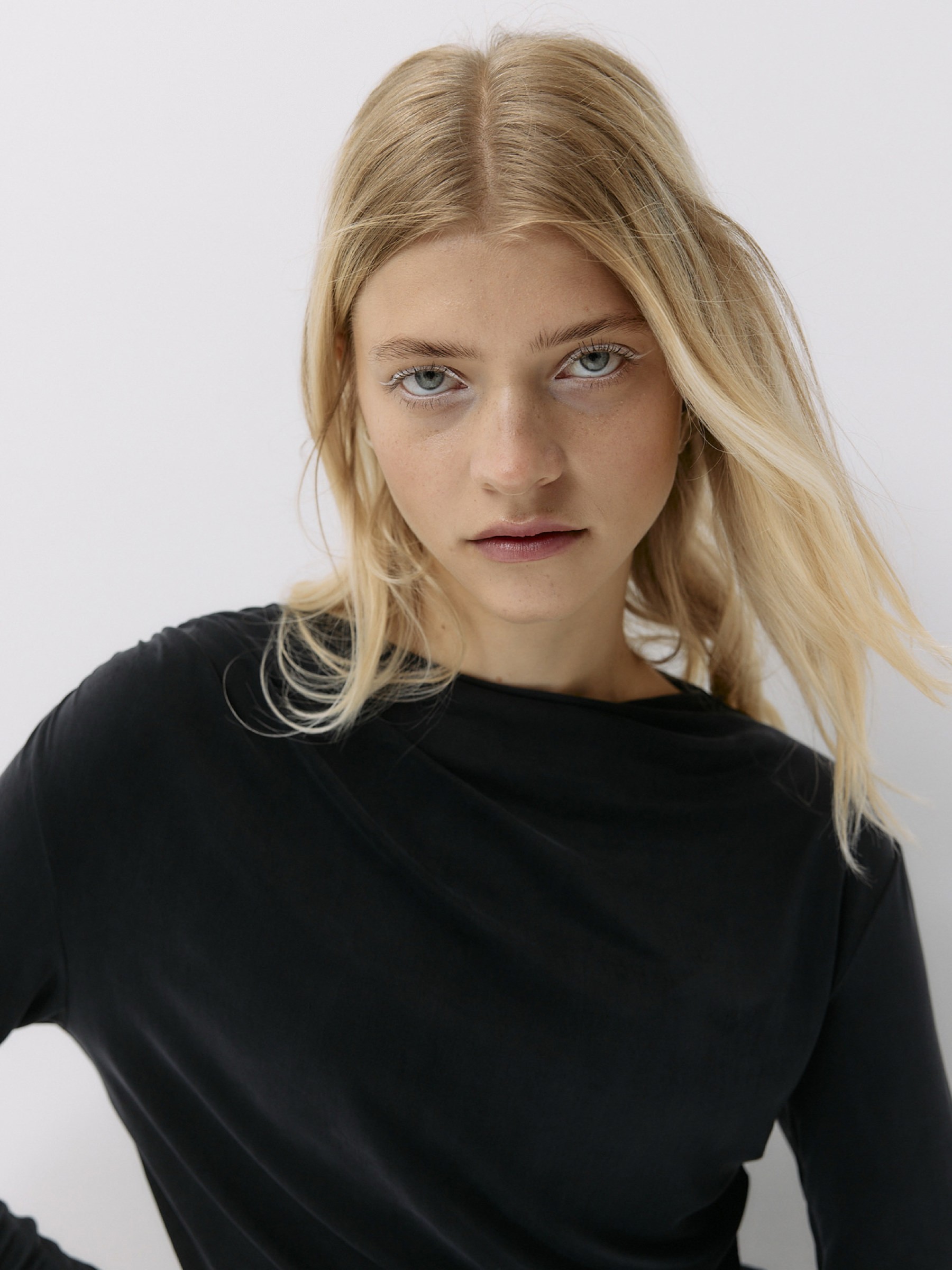 Longsleeve Cupro Draped Long Sleeve graphite Moya Kala