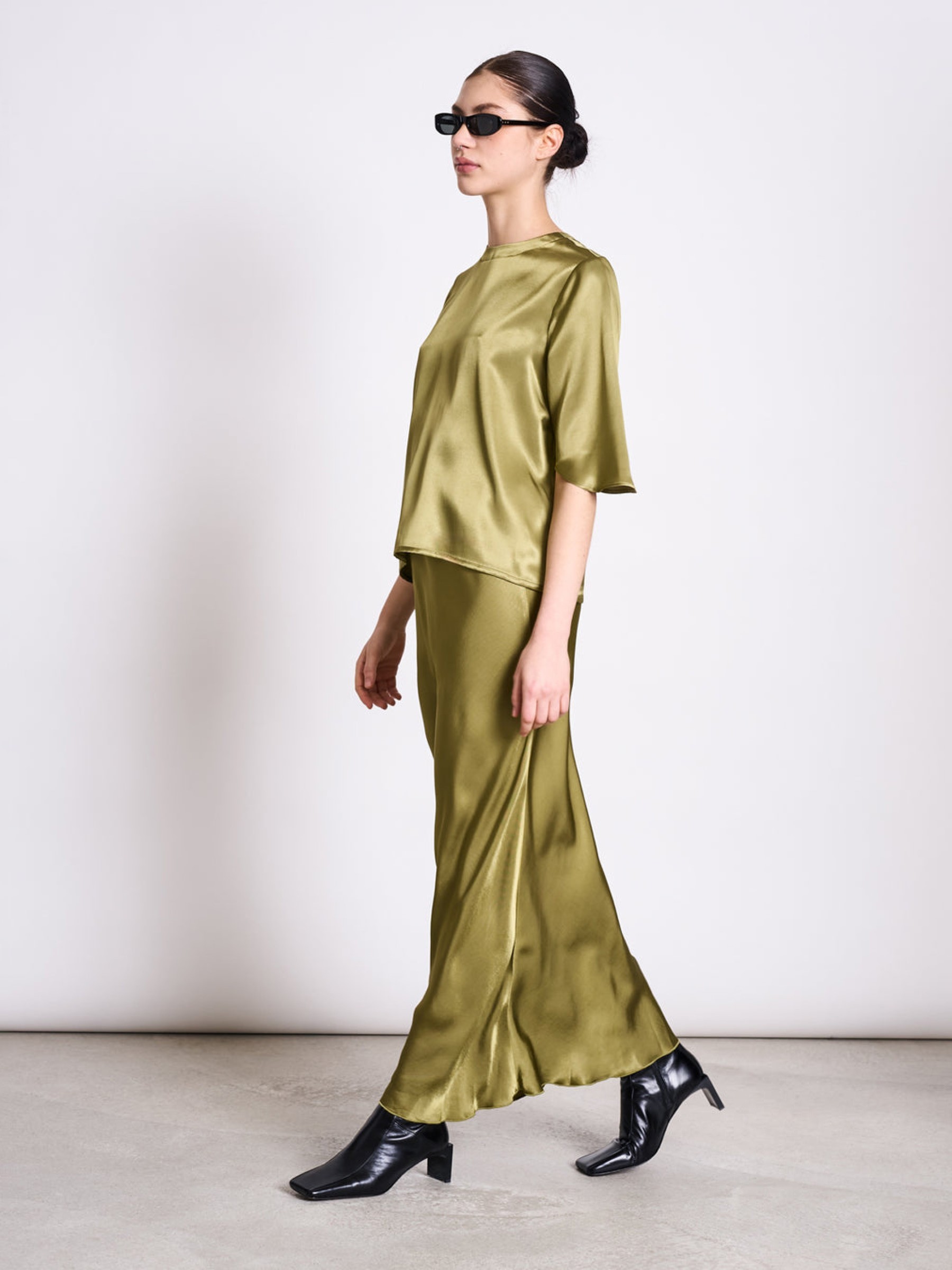 Bluse Silky Shirt Namora woody olive Jan 'n June