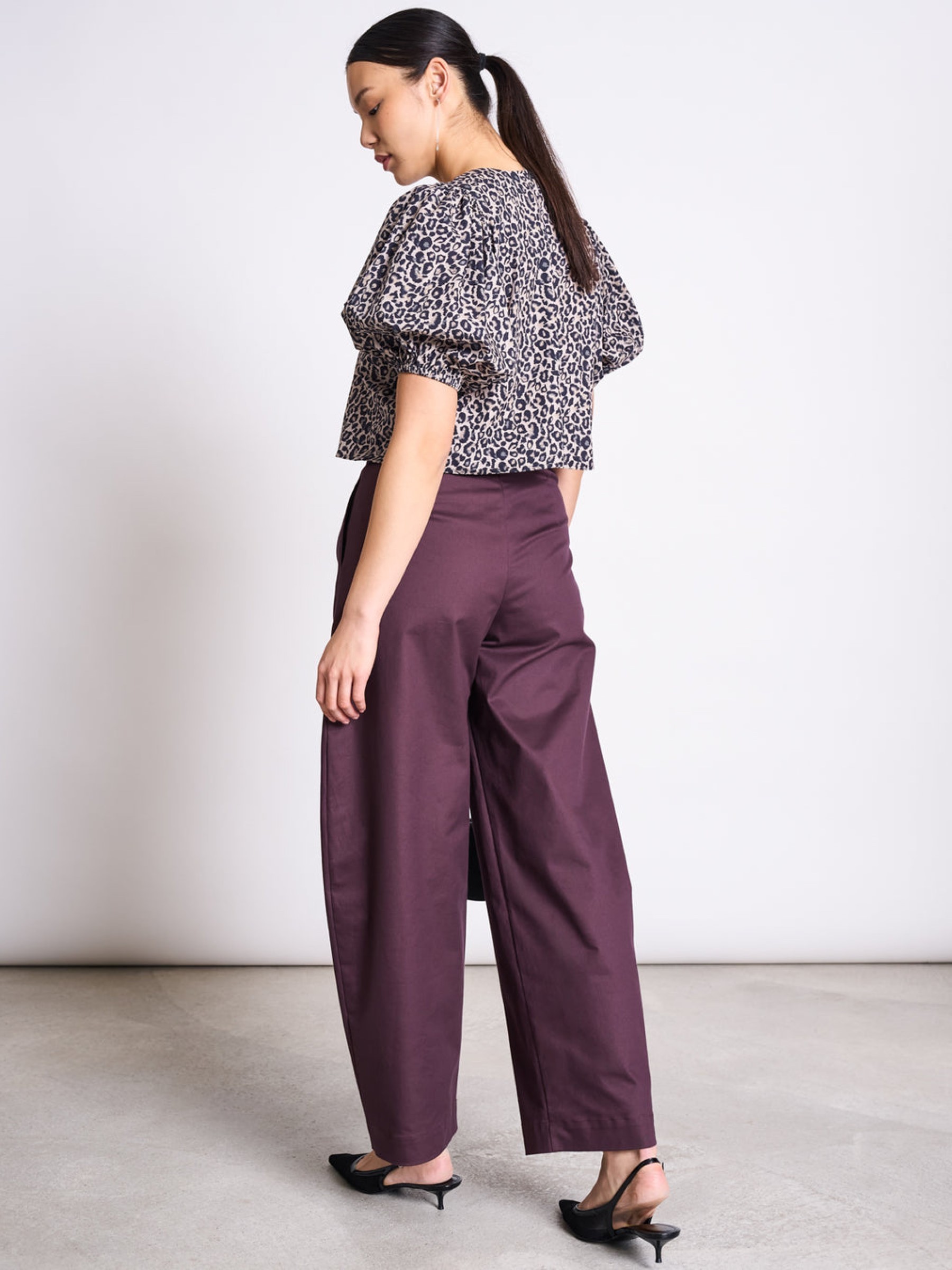 Bluse Cropped Organic Cotton Blouse Olmos leo print Jan 'n June