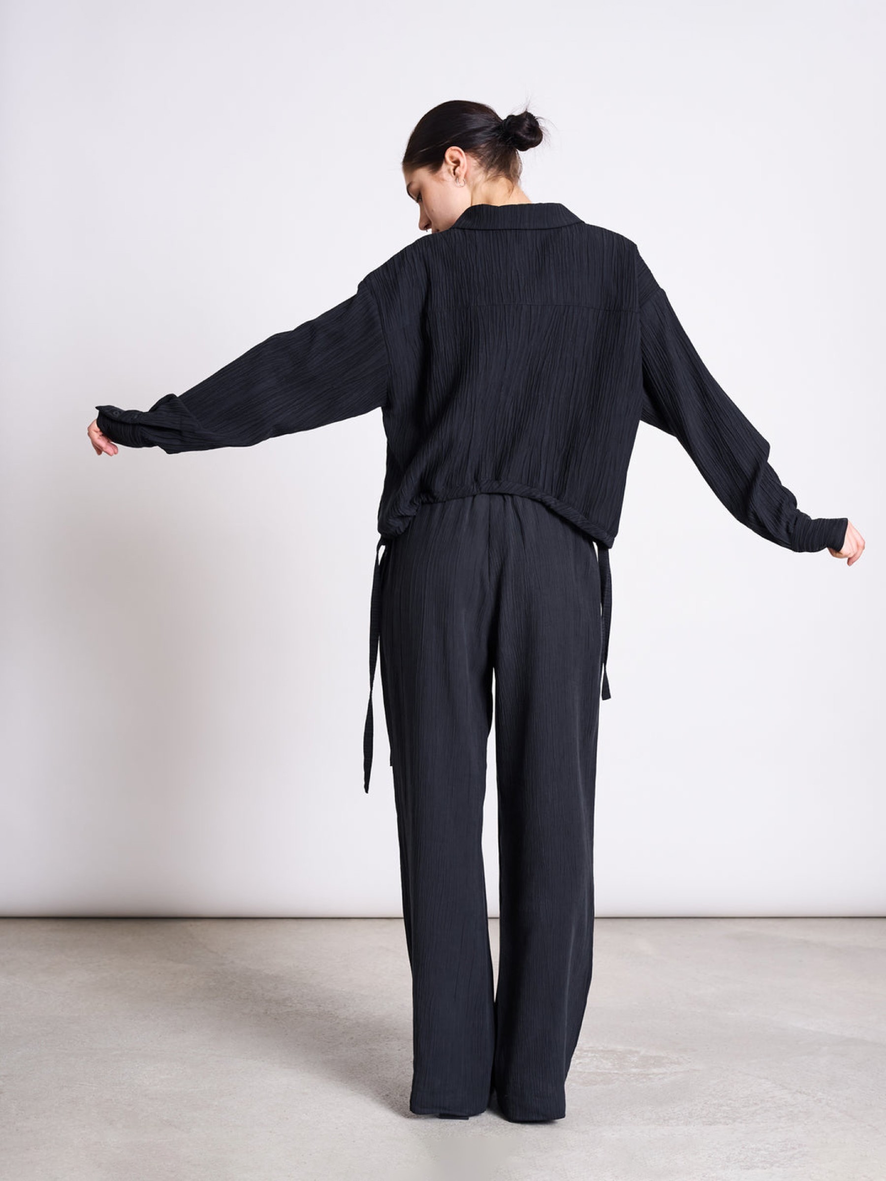 Bluse Crinkle Shirt Isted black Jan 'n June
