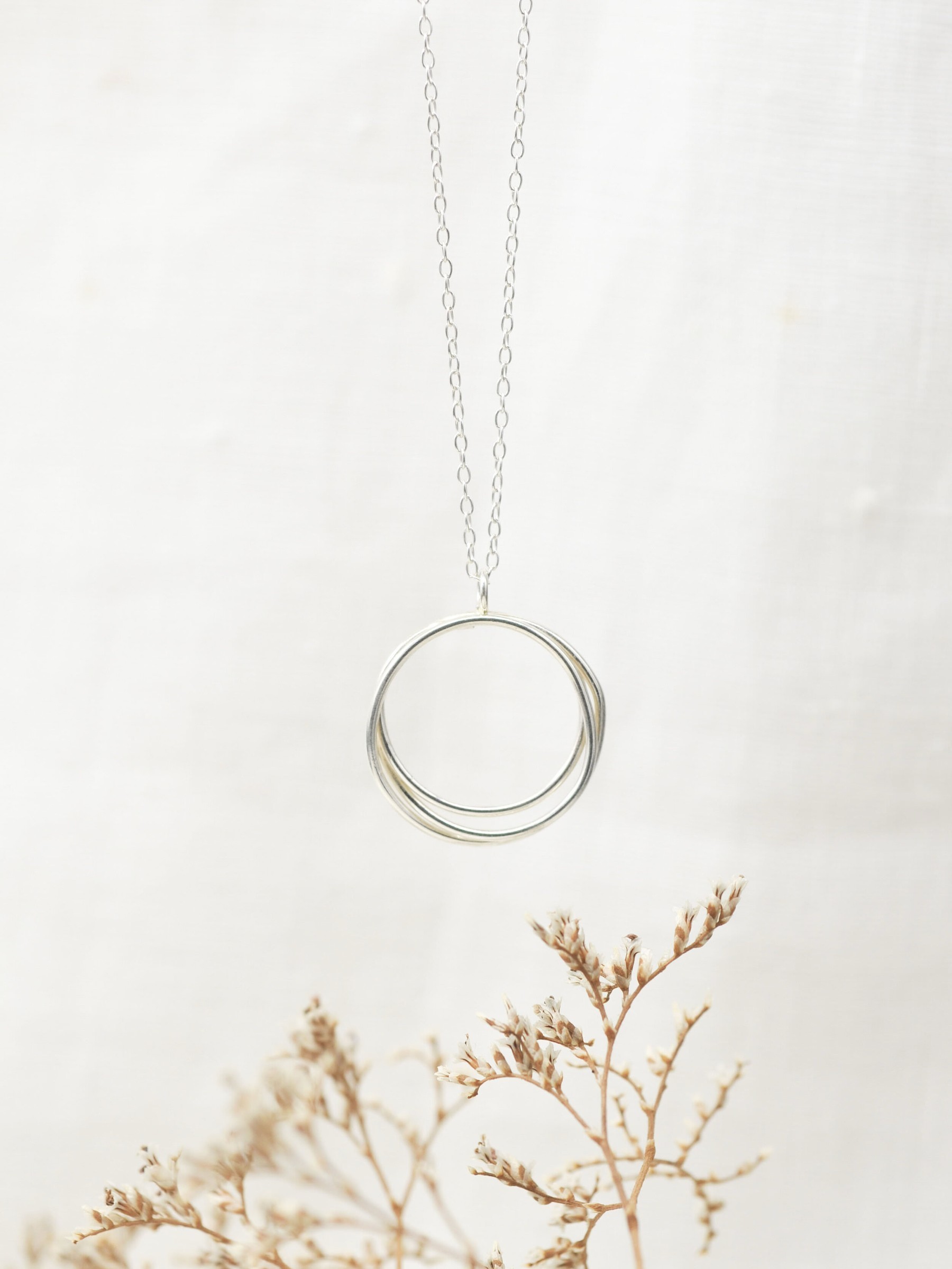 Halskette Wrapped Circled Necklace silver Wild Fawn