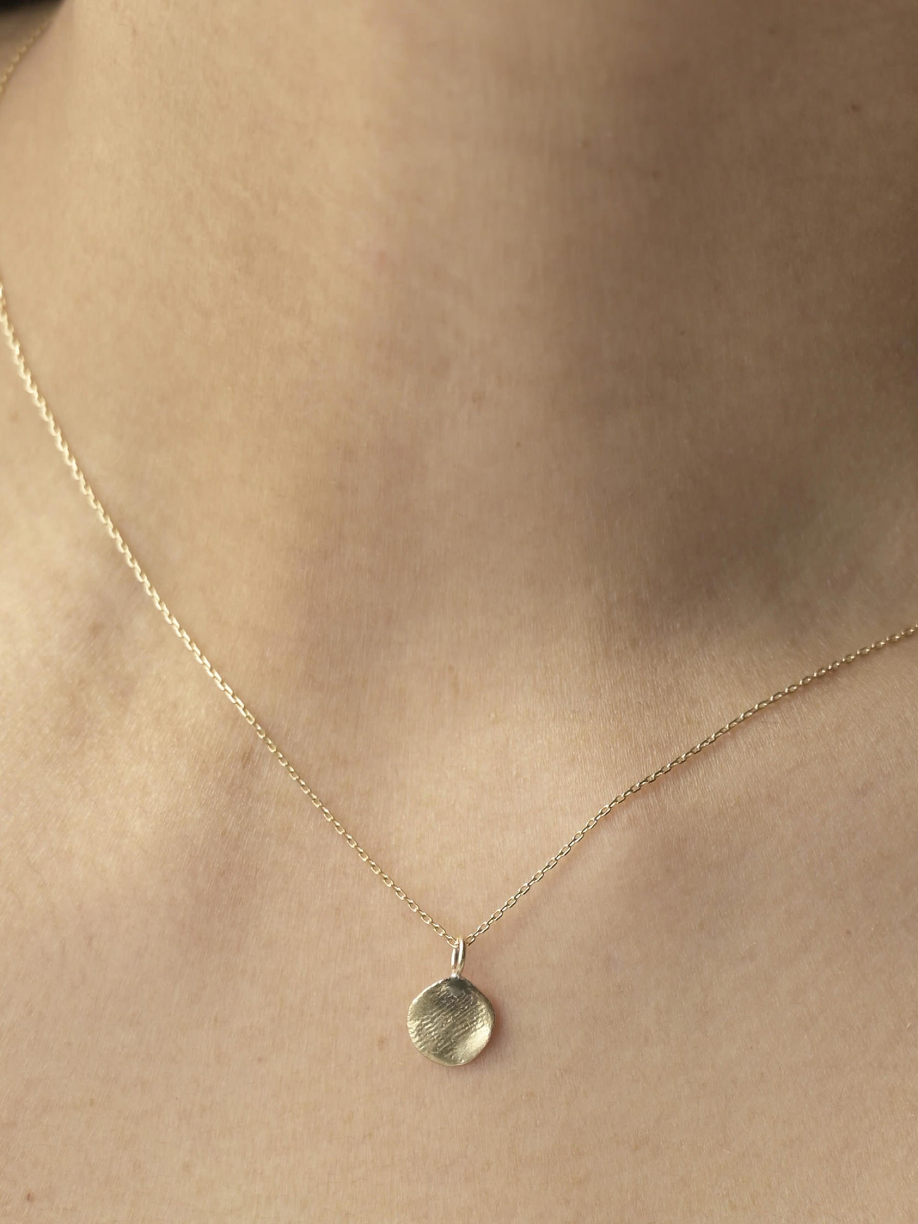 Halskette Imprint Pendant Necklace 9ct gold Wild Fawn