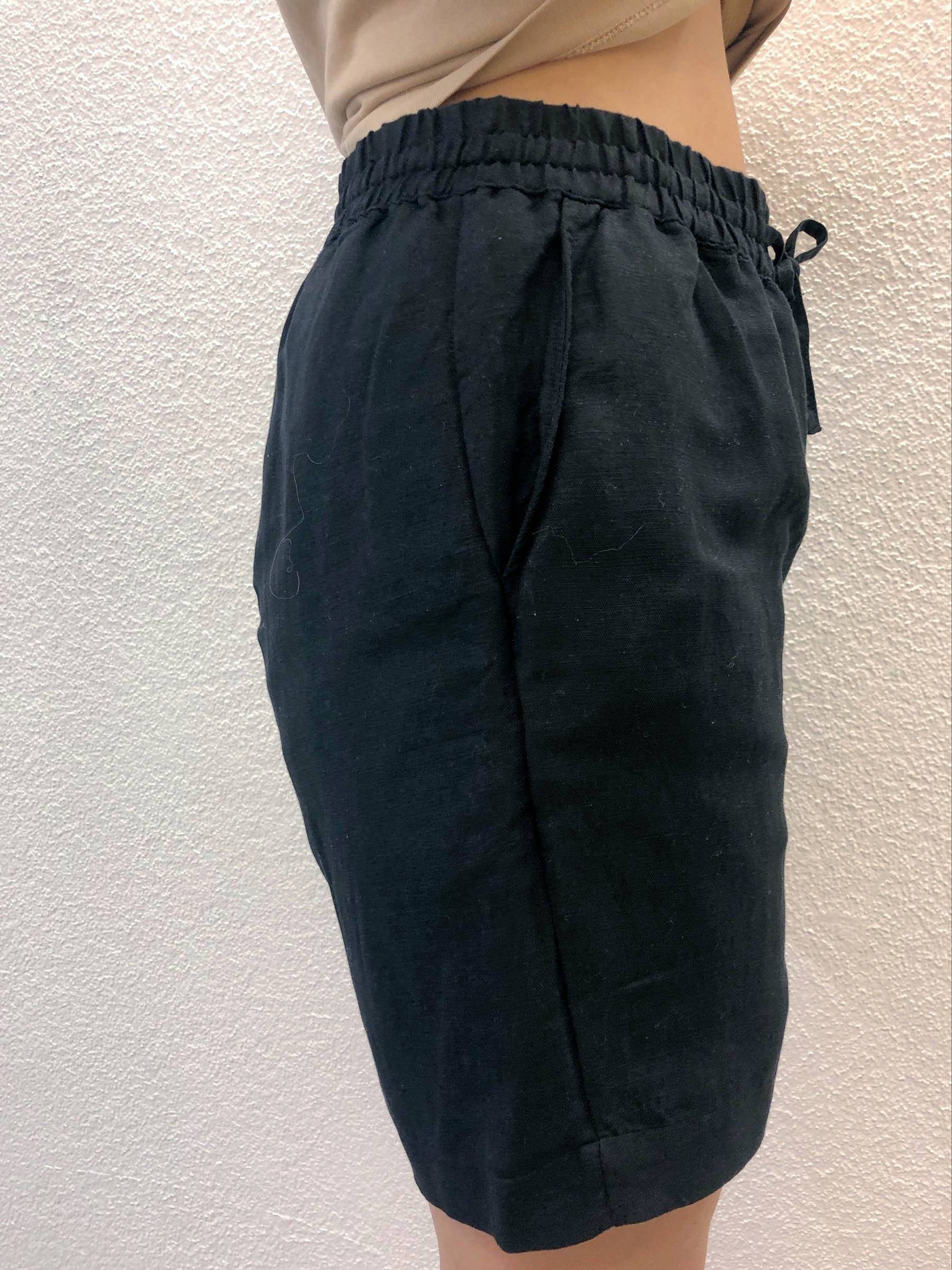 Kurze Hose Posey Linen Mix Elastic Waist Shorts black jet Knowledge Cotton Apparel