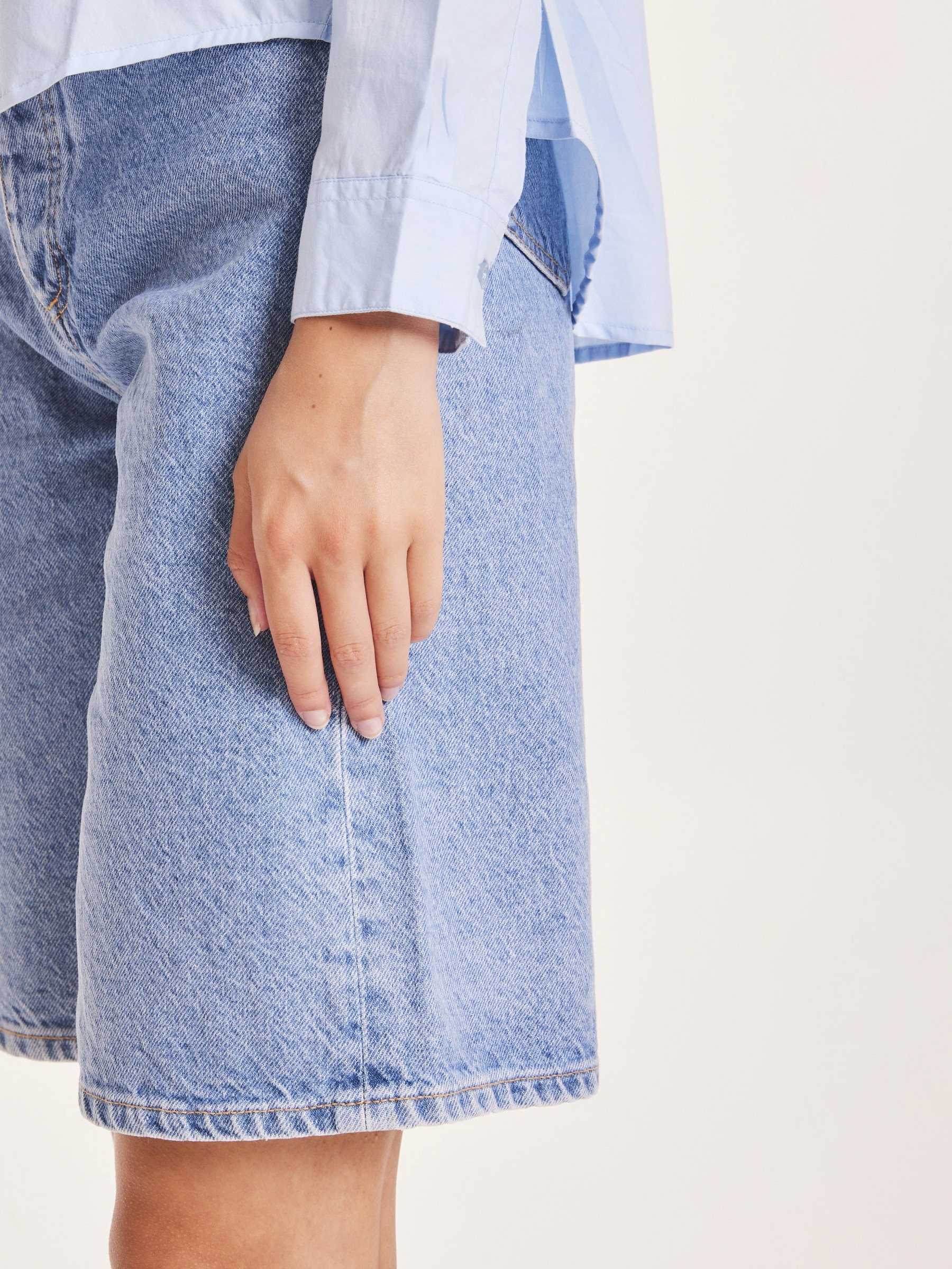 Kurze Hose Ally High Waist Bermuda Denim Shorts bleached stonewash Knowledge Cotton Apparel