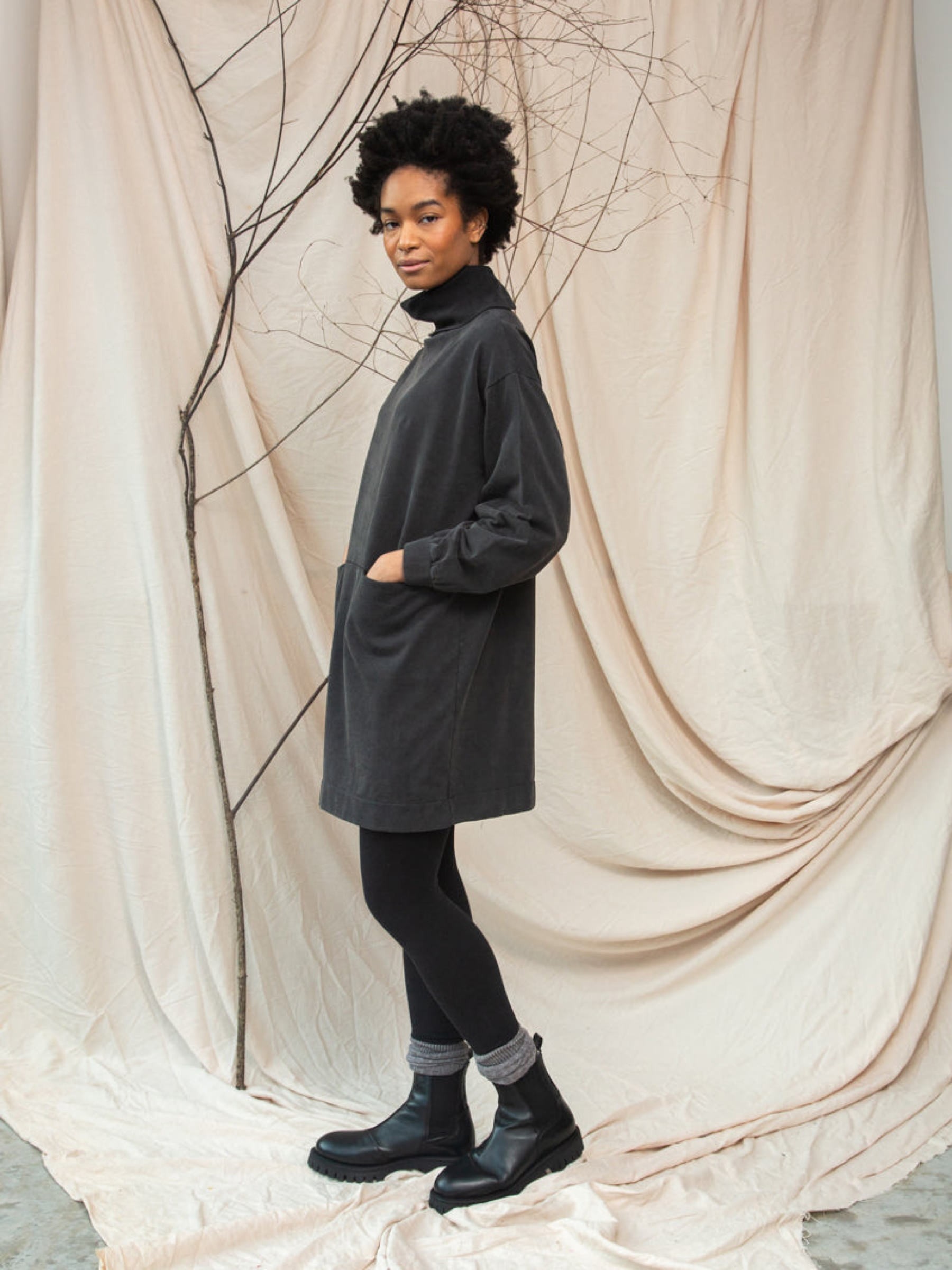 Kleid Tricia charcoal stonewash Beaumont Organic