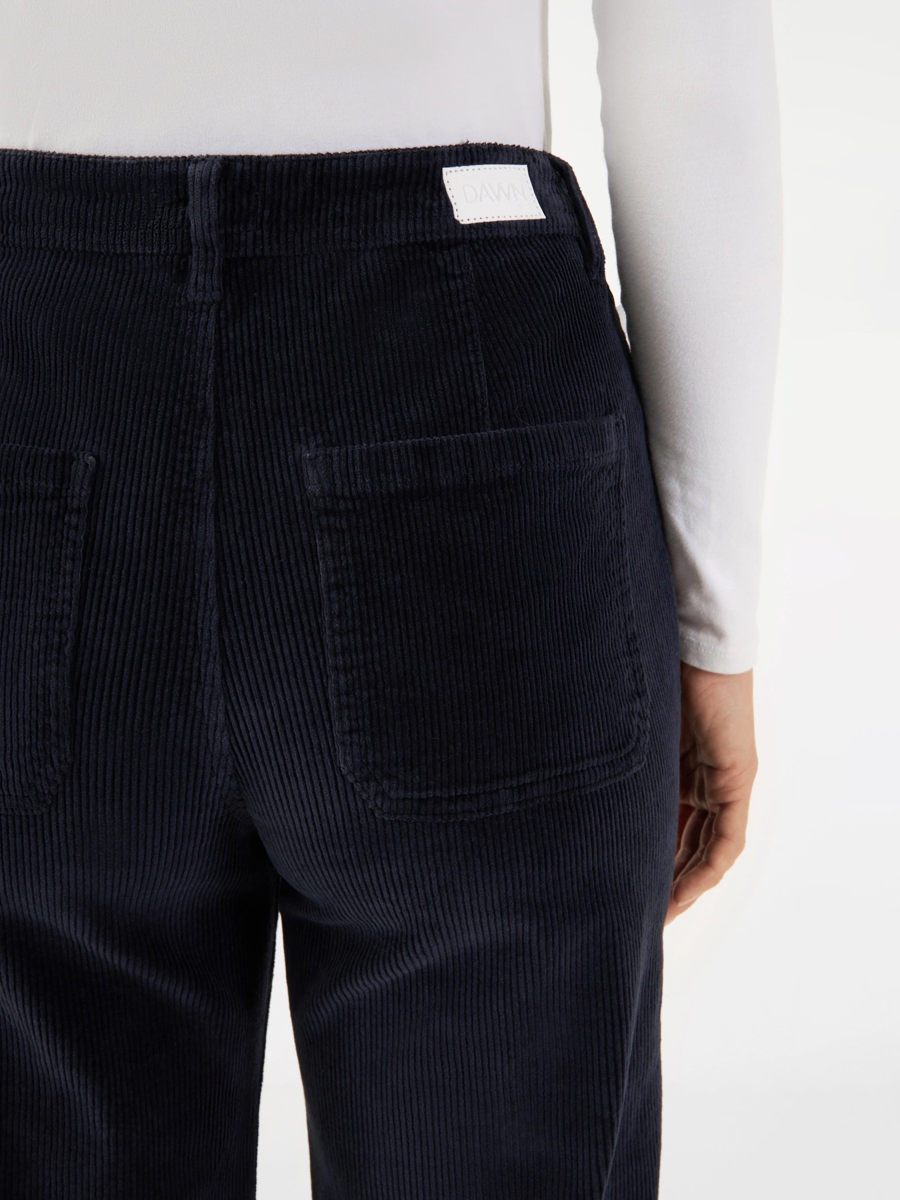 Hose Dew Flared Corduroy dark navy Dawn Denim