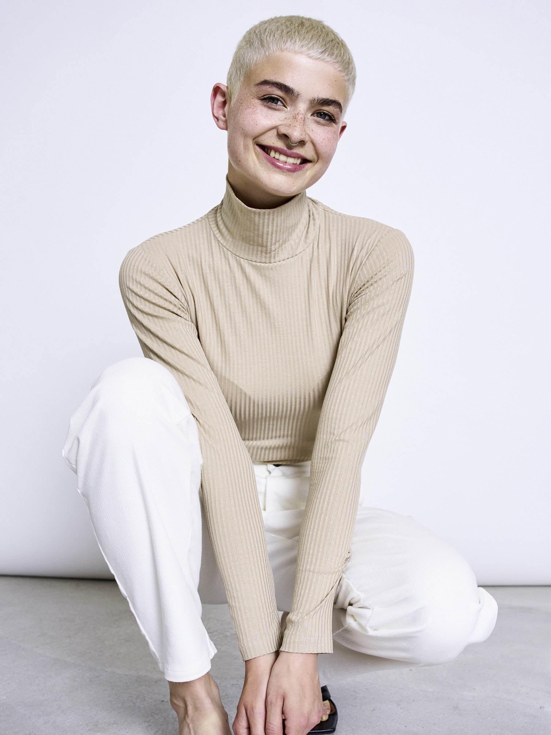 Longsleeve Turtle Neck Sweater Mio almond Jan 'n June