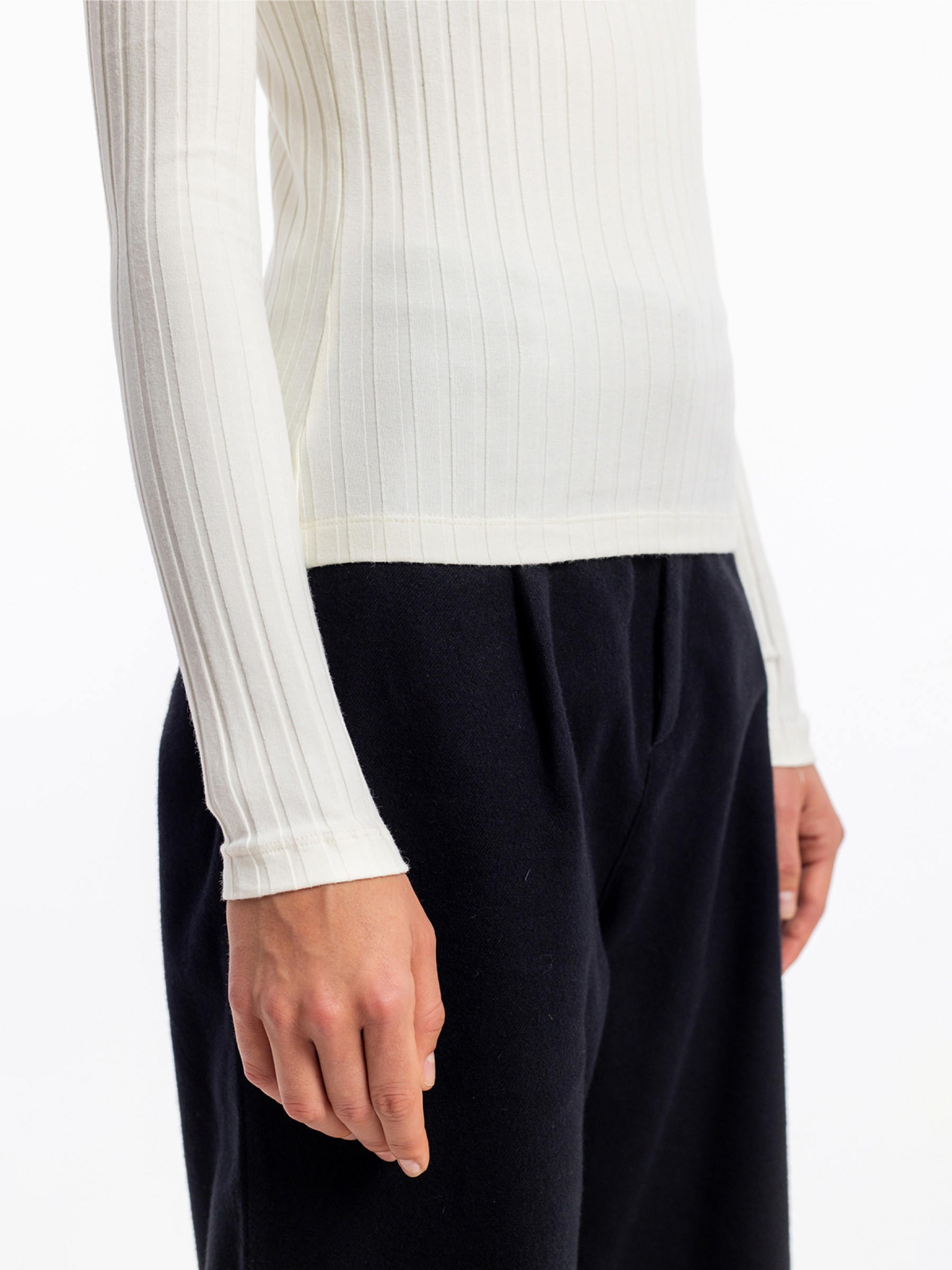 Longsleeve Mockneck T-Shirt off-white Rotholz