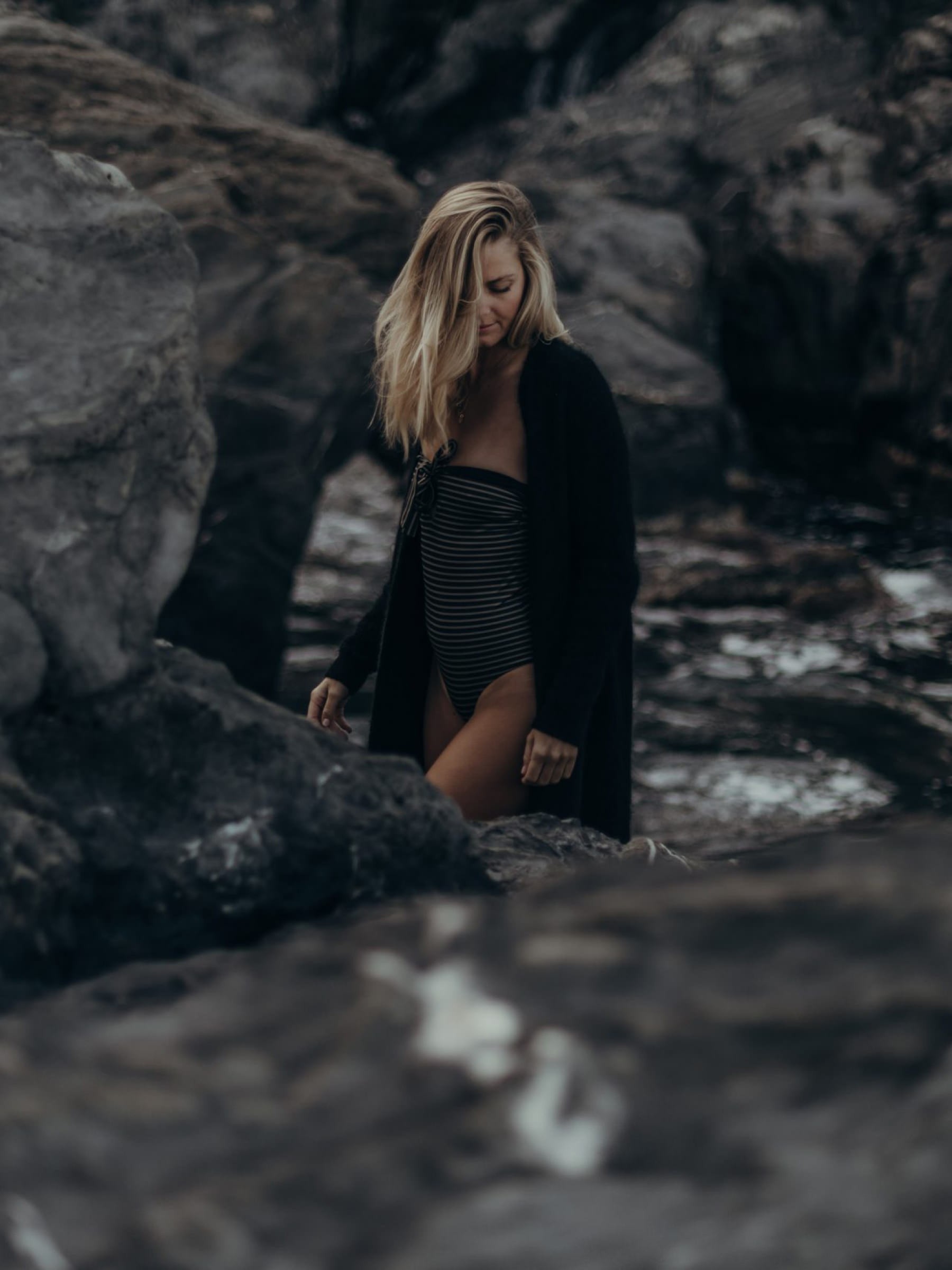 Badekleid Neva Onepiece stripes nero Pura