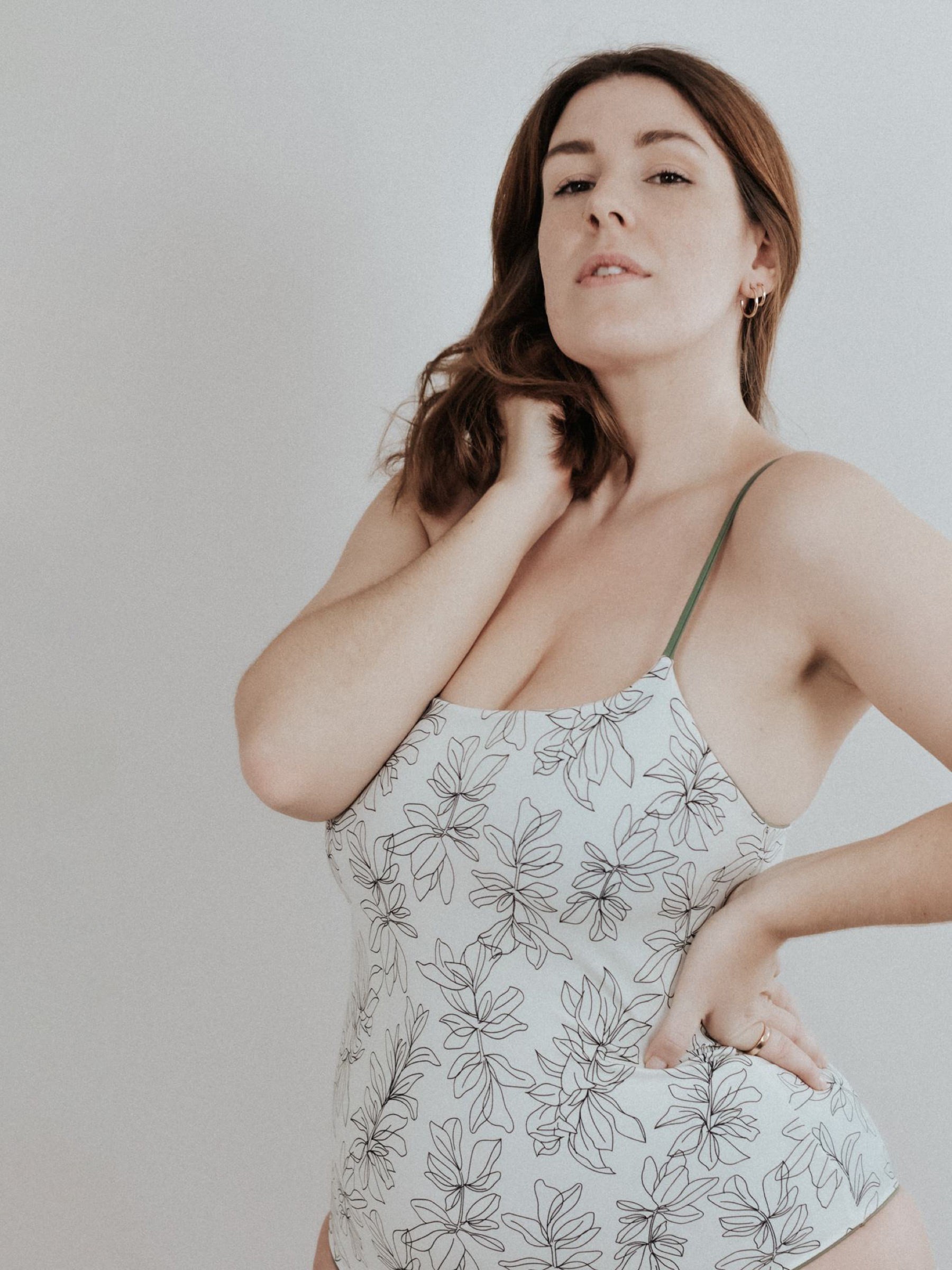 Badekleid Sala Onepiece olive forest Pura