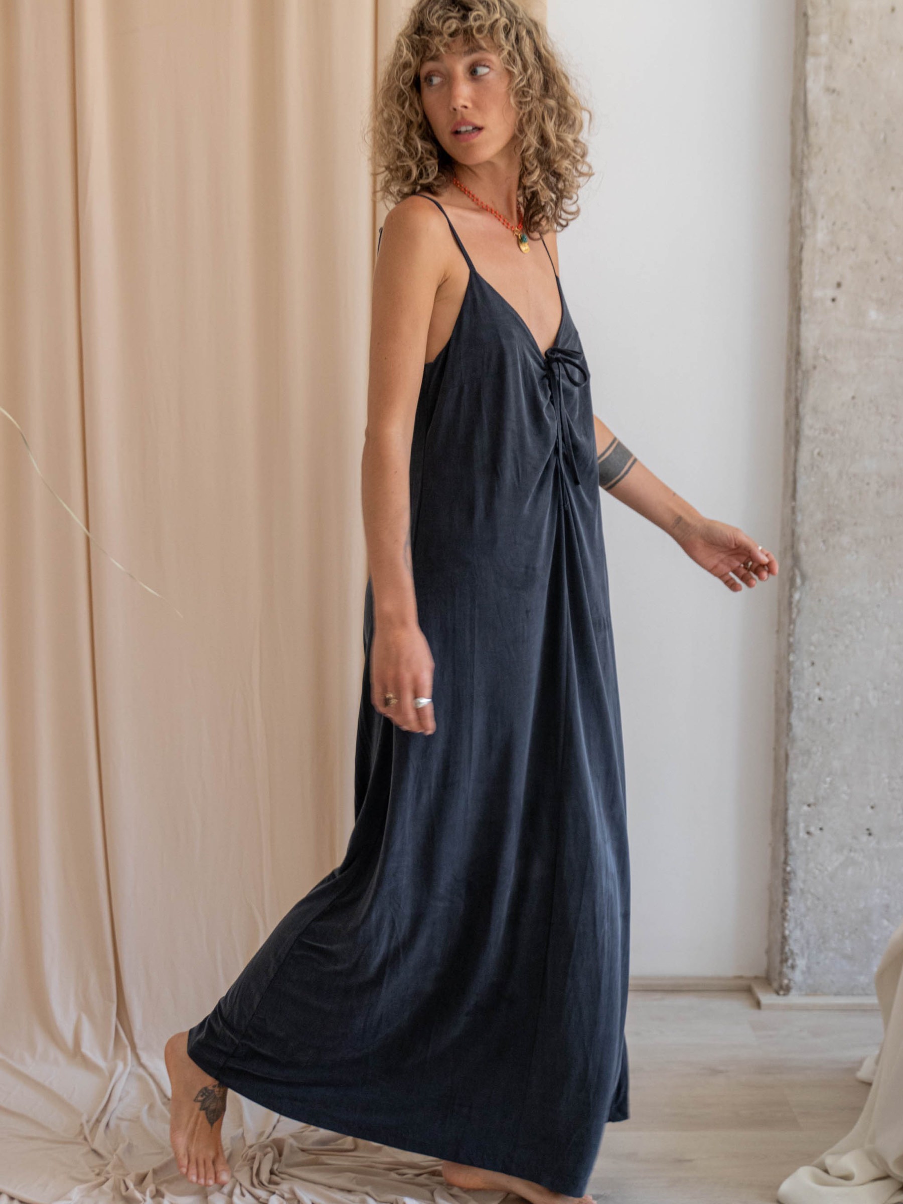 Kleid Maxi Dress slate black Cossac