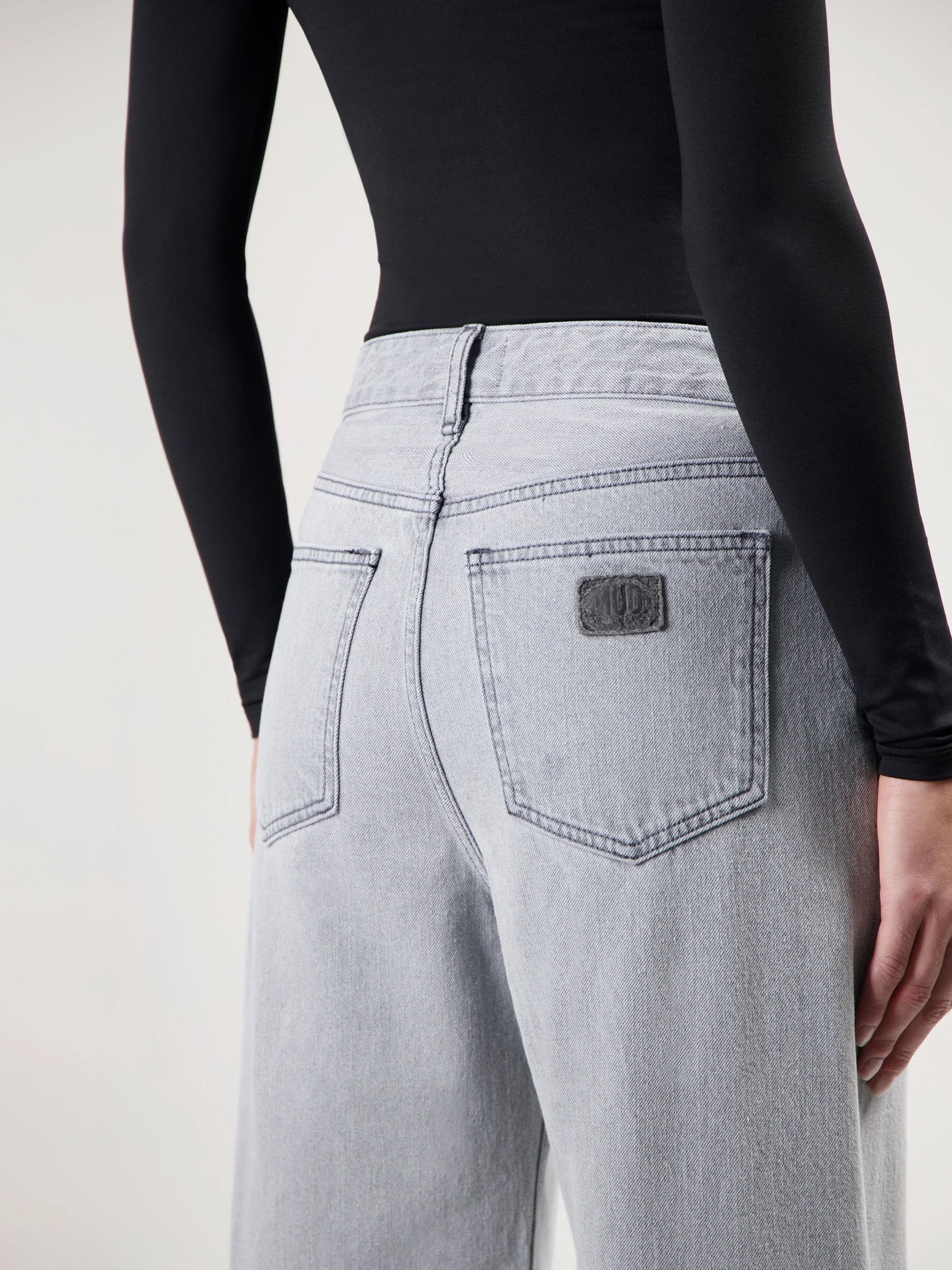 Jeanshose Brooke High Barrel light grey Mud Jeans