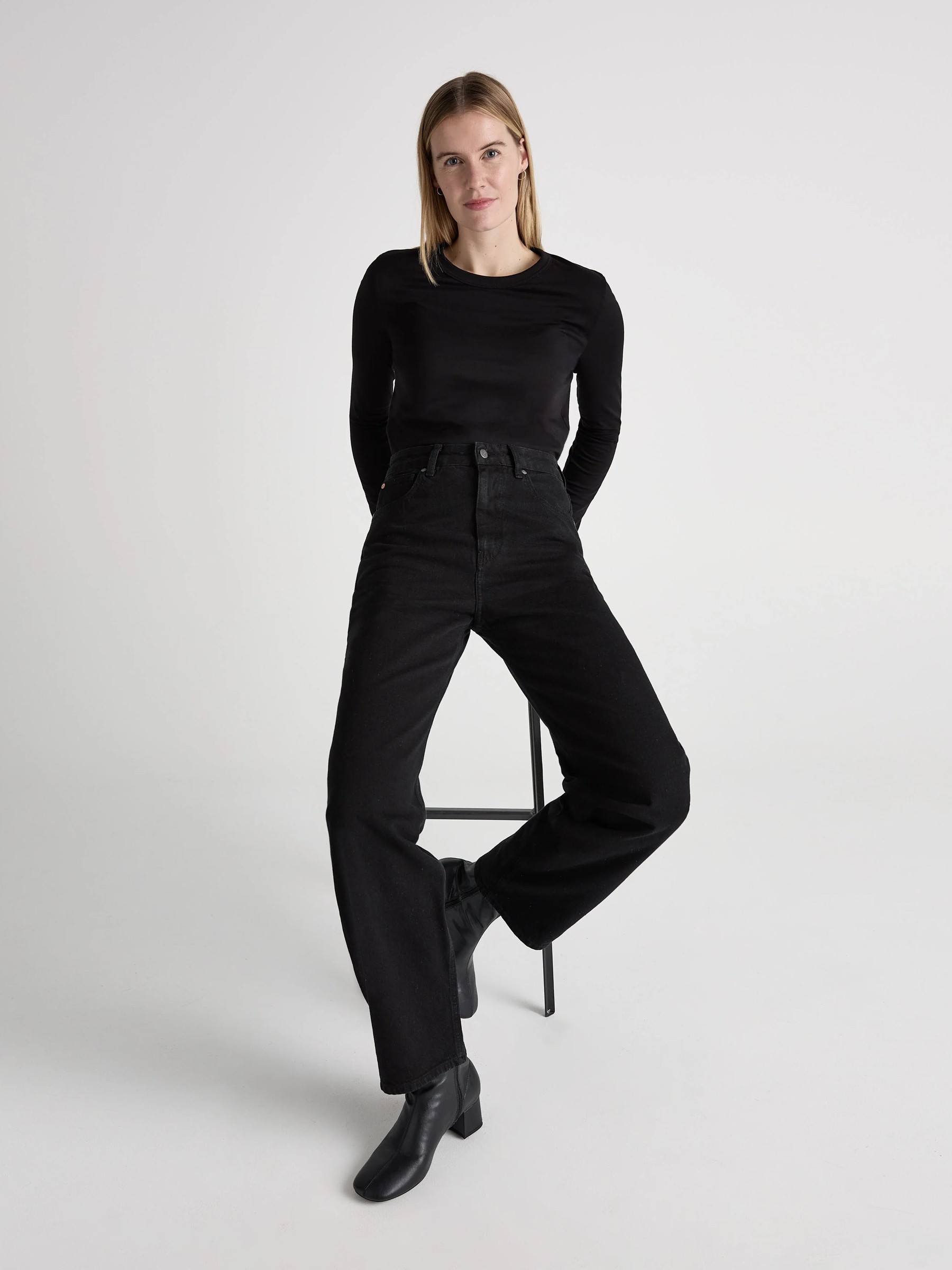 Jeanshose Brooke High Barrel nero nero Mud Jeans