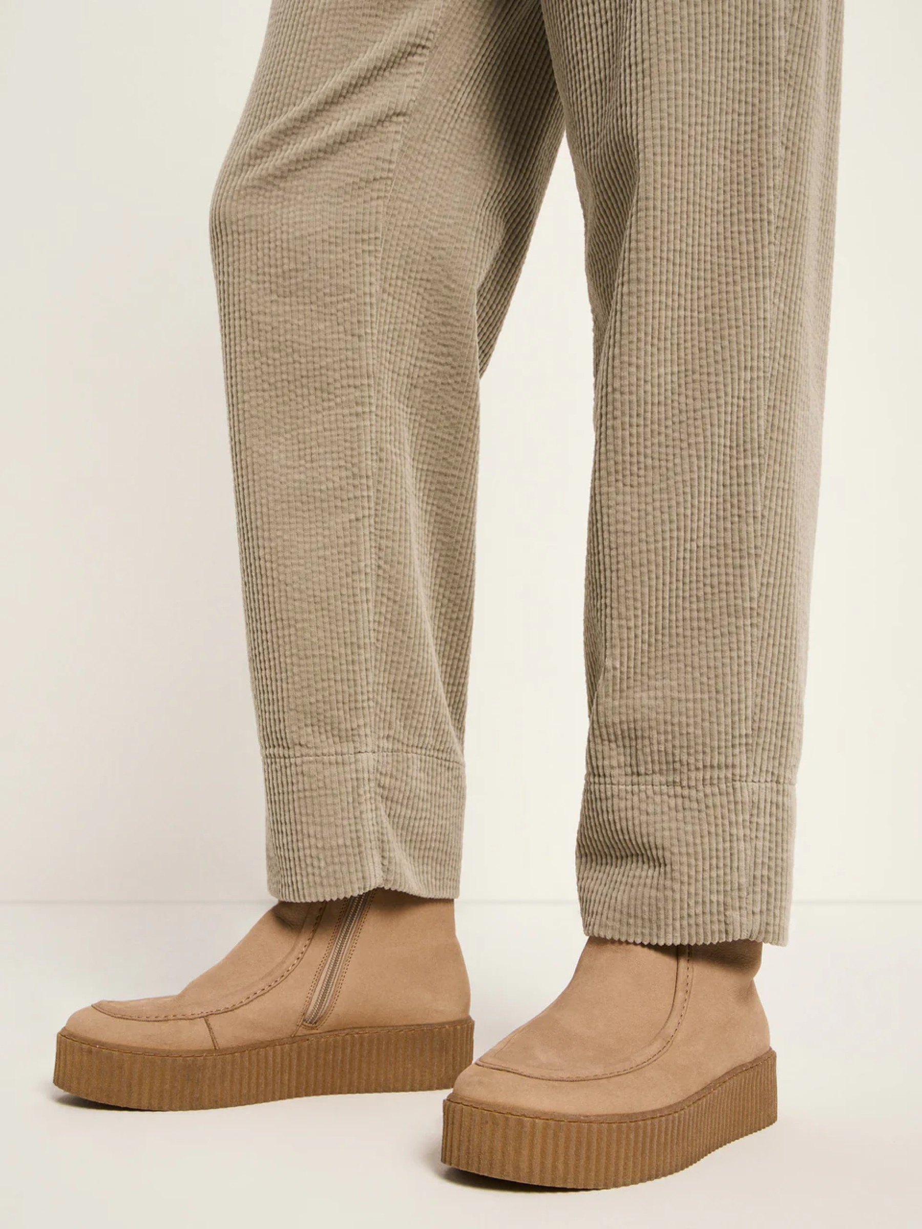 Kord Hose mit Gummizug GOTS dark stone Lanius