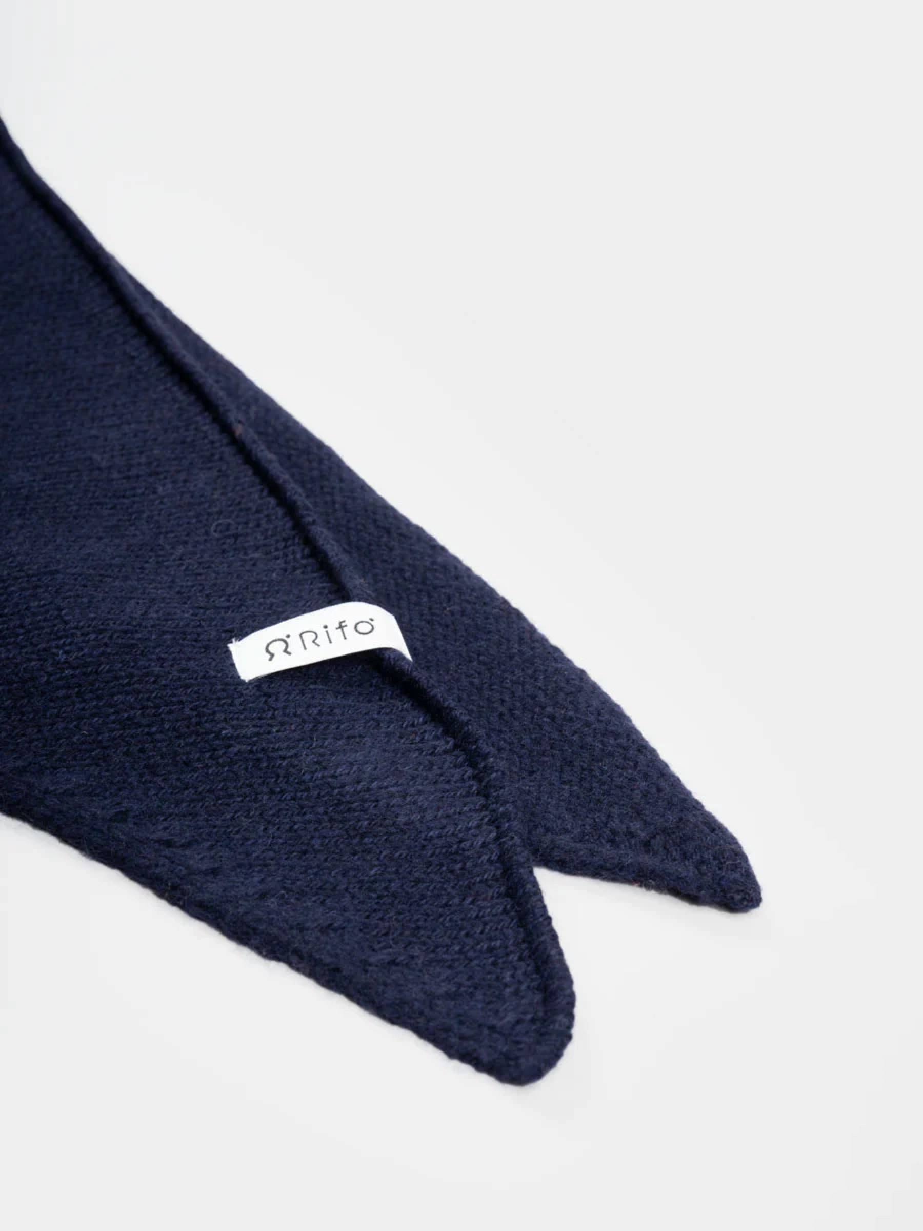 Halstuch Masha Unisex Recycled Cashmere Bandana blue mora Rifo