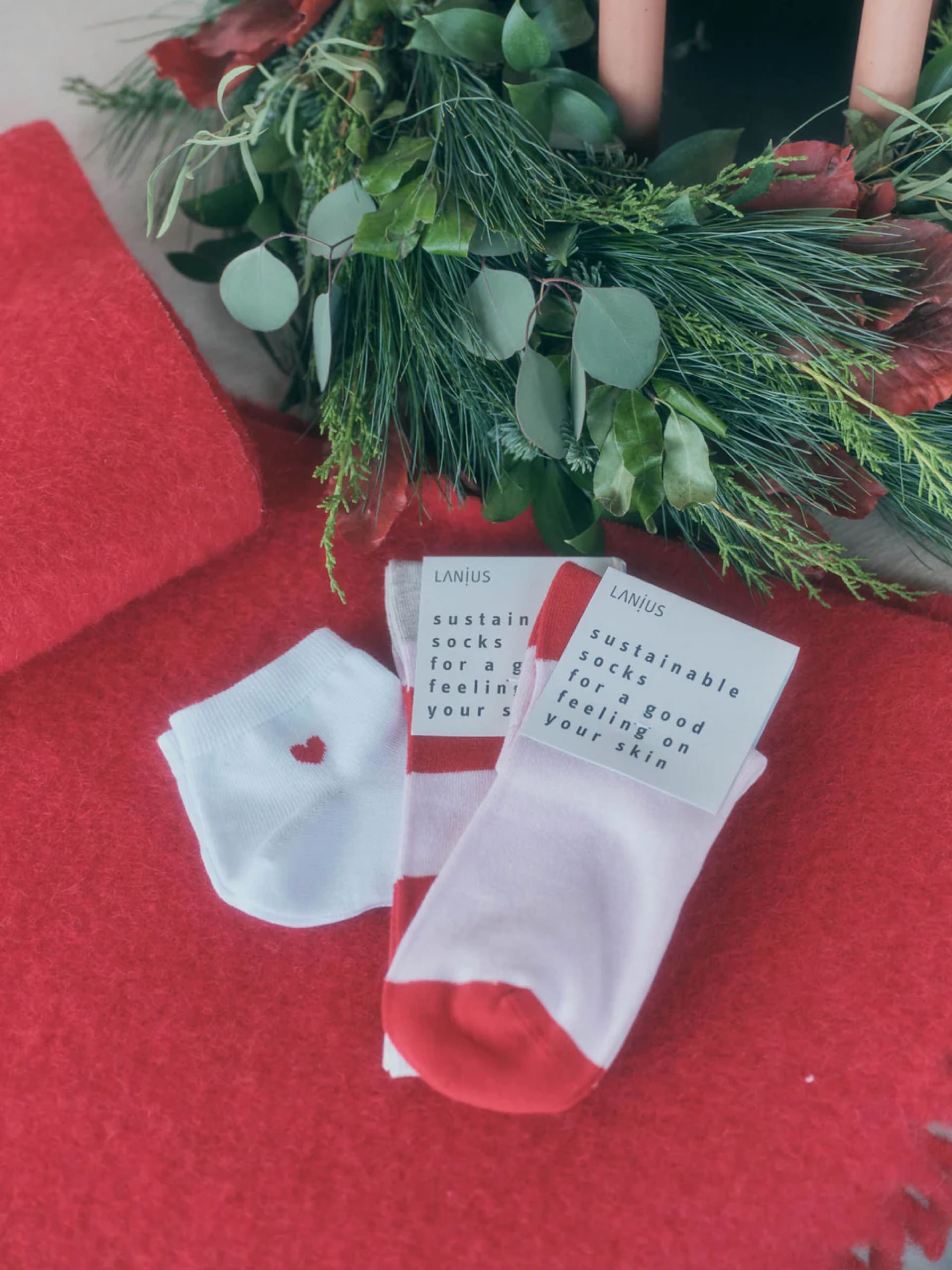 Socken mit Blockstreifen GOTS red alert rose Lanius