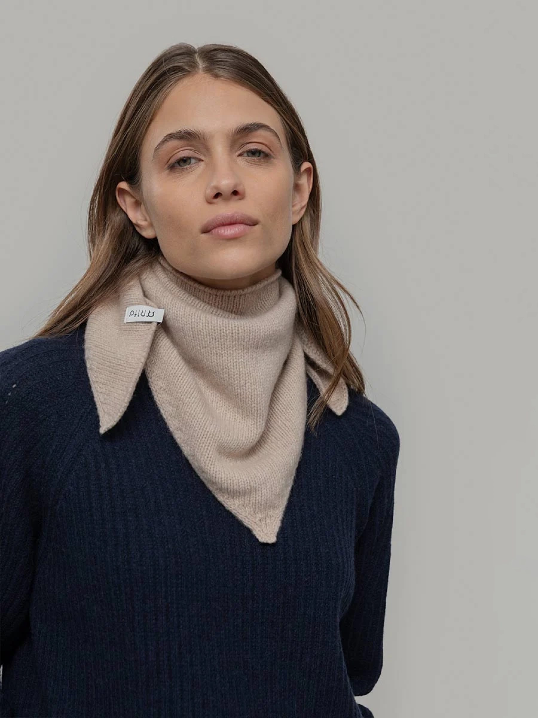 Halstuch Masha Unisex Recycled Cashmere Bandana beige cantuccino Rifo