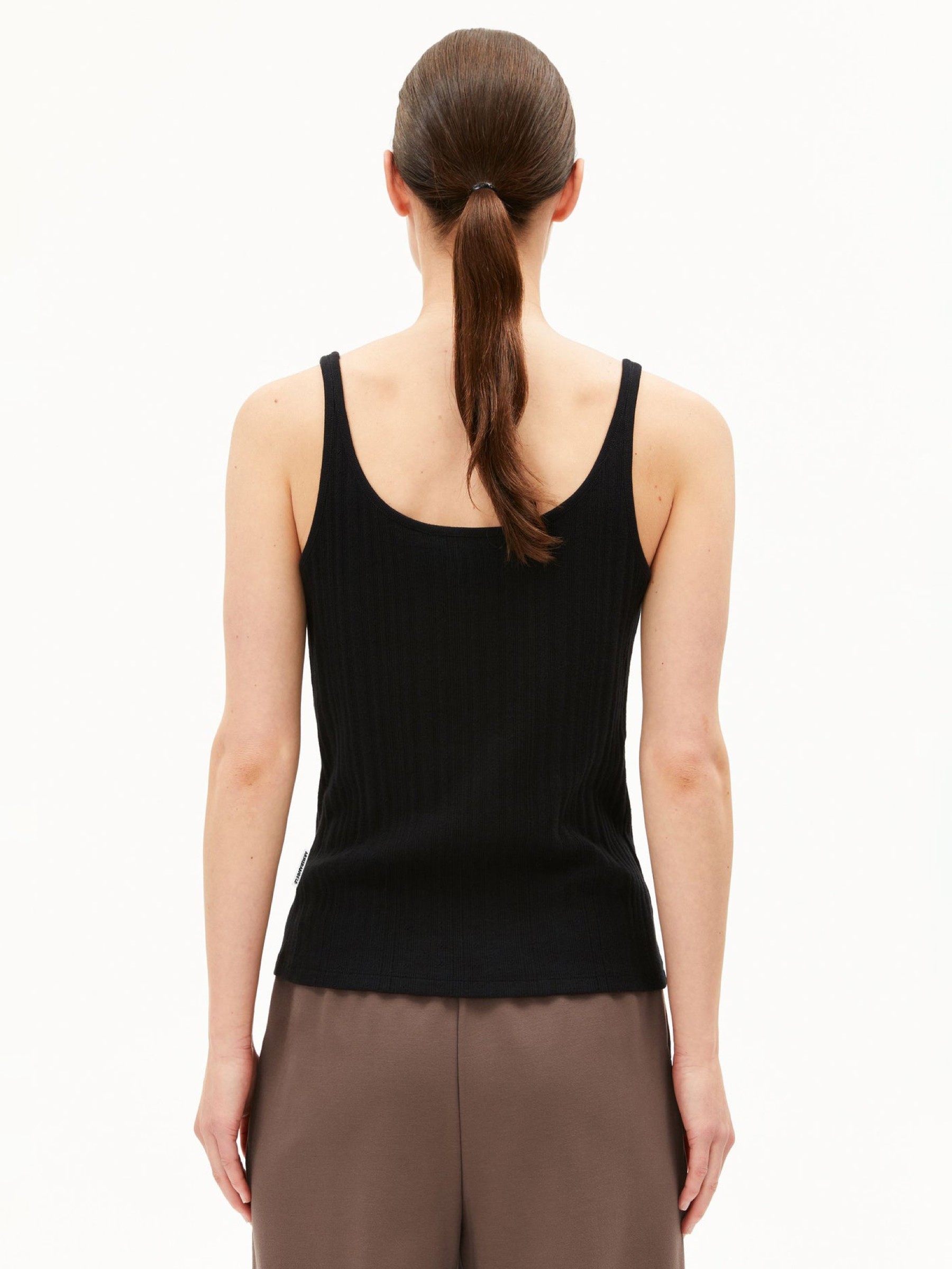 Top Mahelitaa black Armedangels