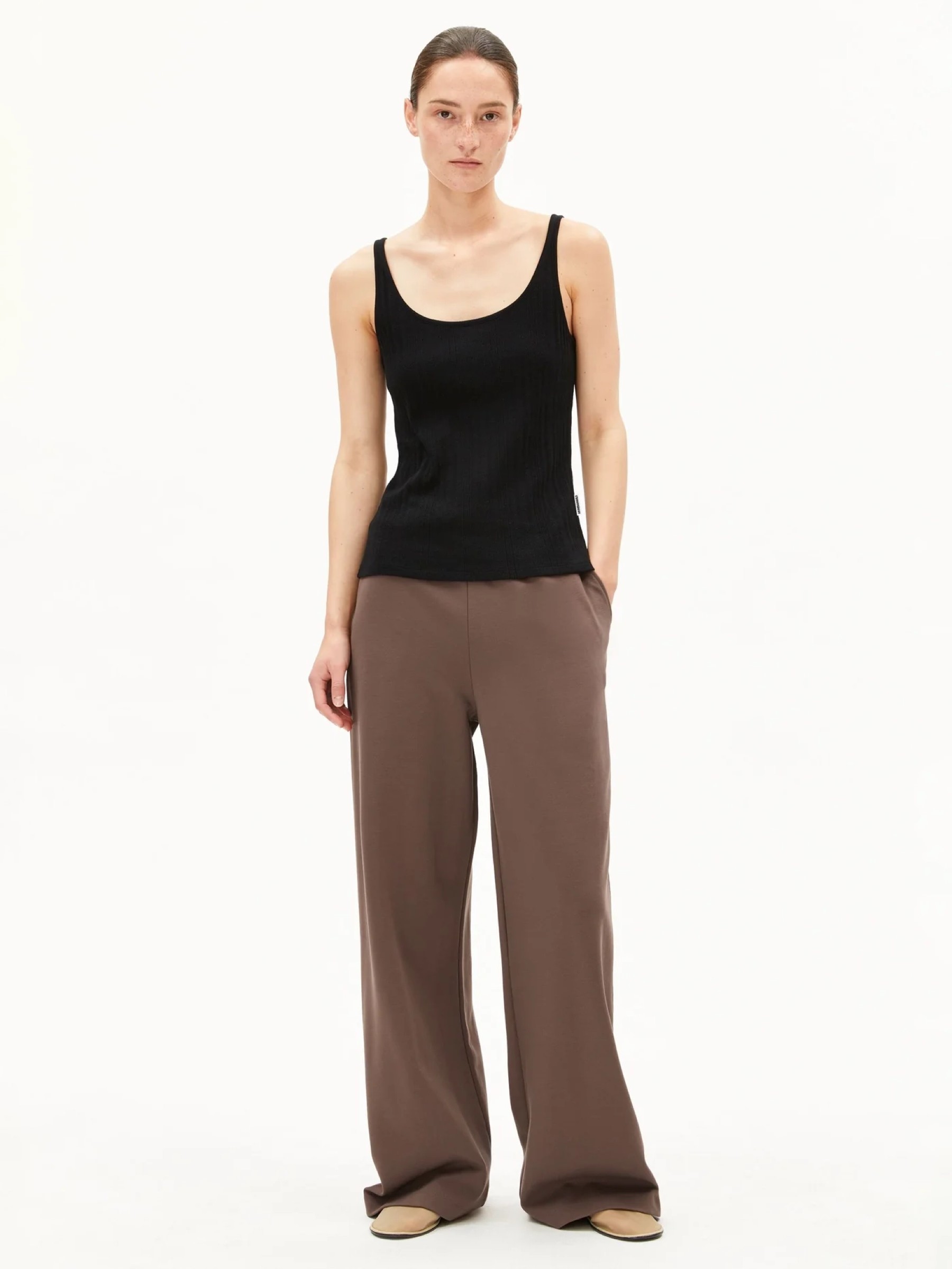 Top Mahelitaa black Armedangels