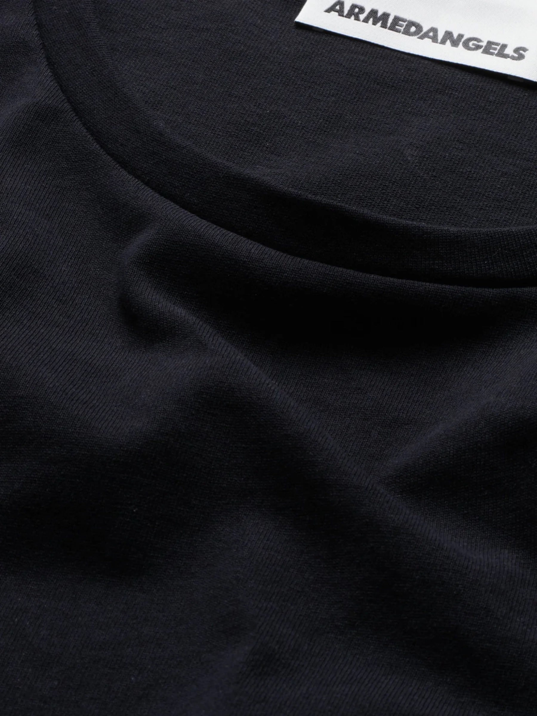 Tanktop Adriaan black Armedangels