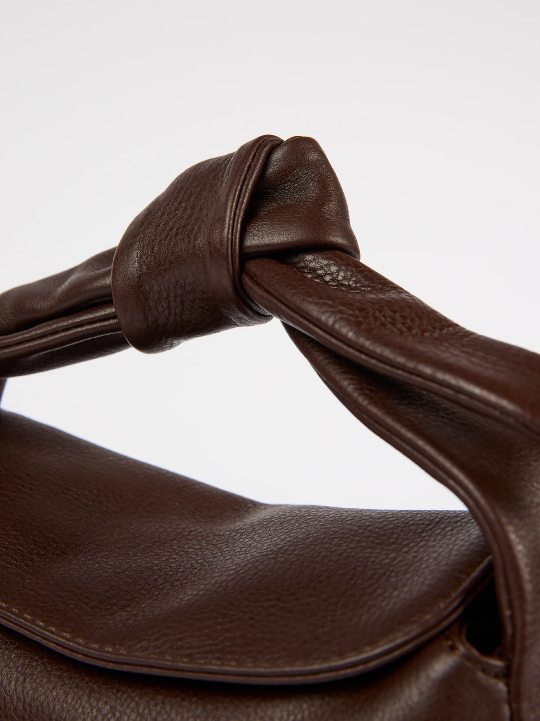 Tasche Coco Croissant chocolate soft grain leather O My Bag