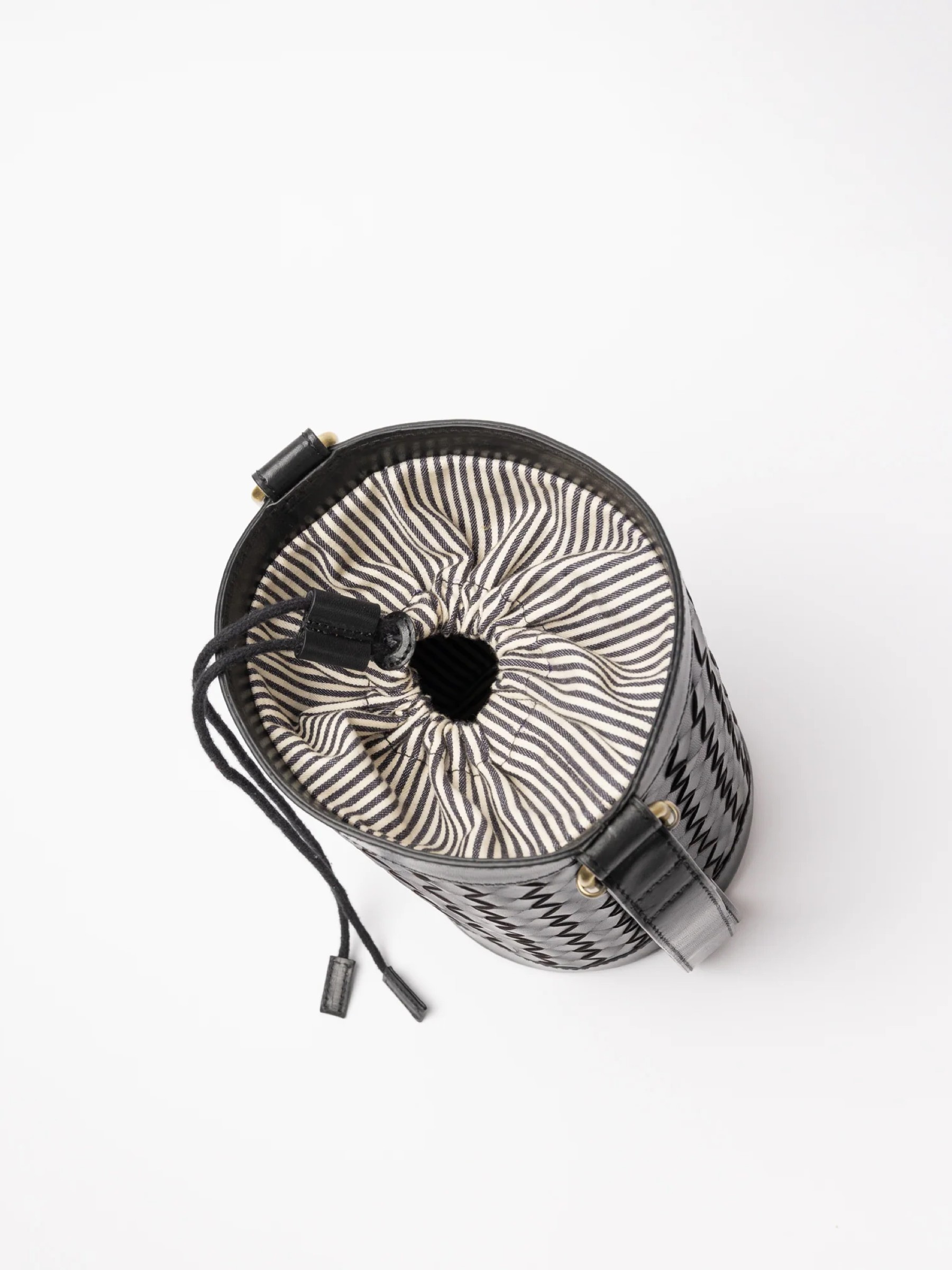 Tasche Zola black woven classic leather O My Bag