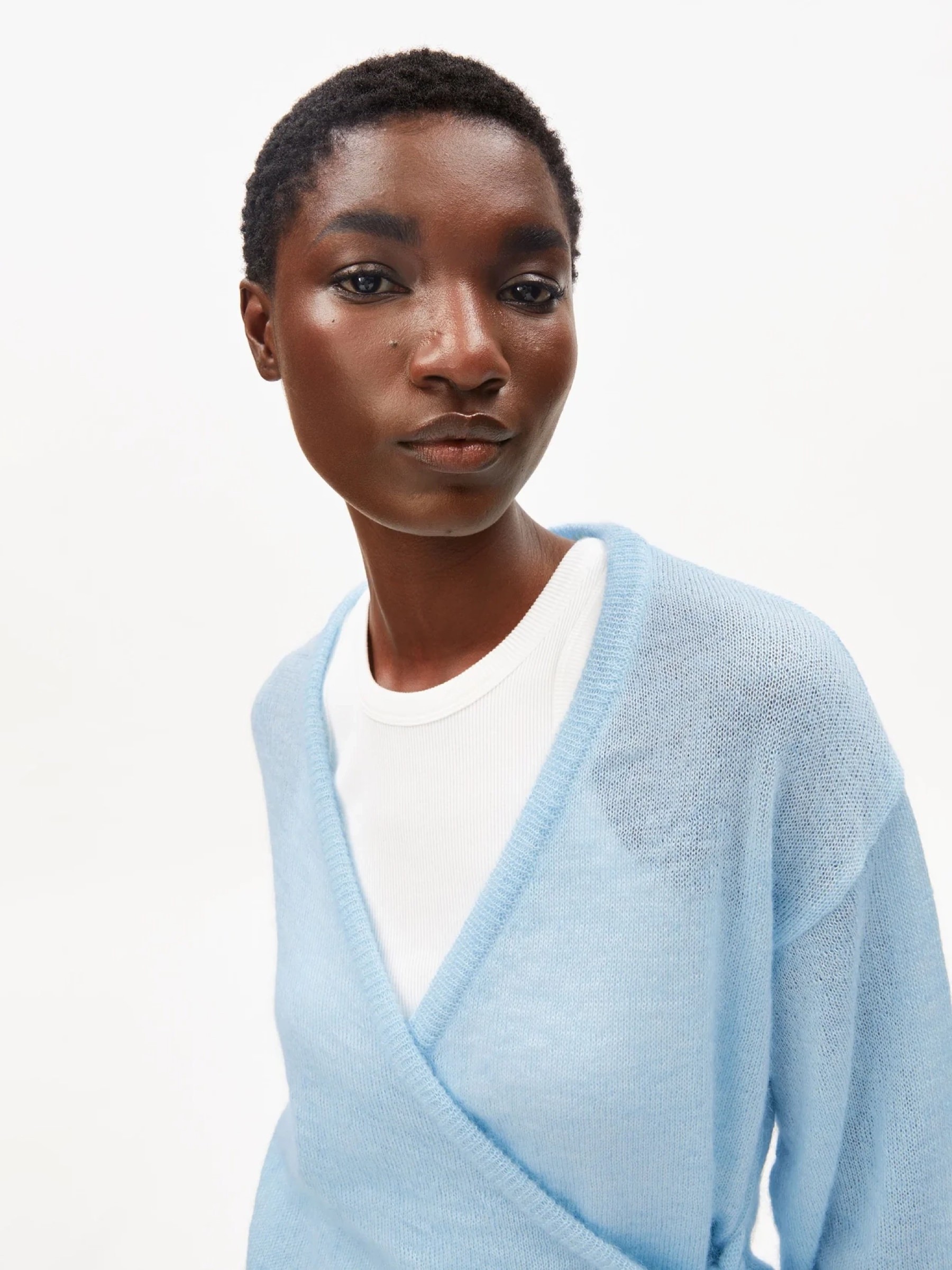 Strickjacke Mohair Blend Wrap Cardigan blue glow Armedangels