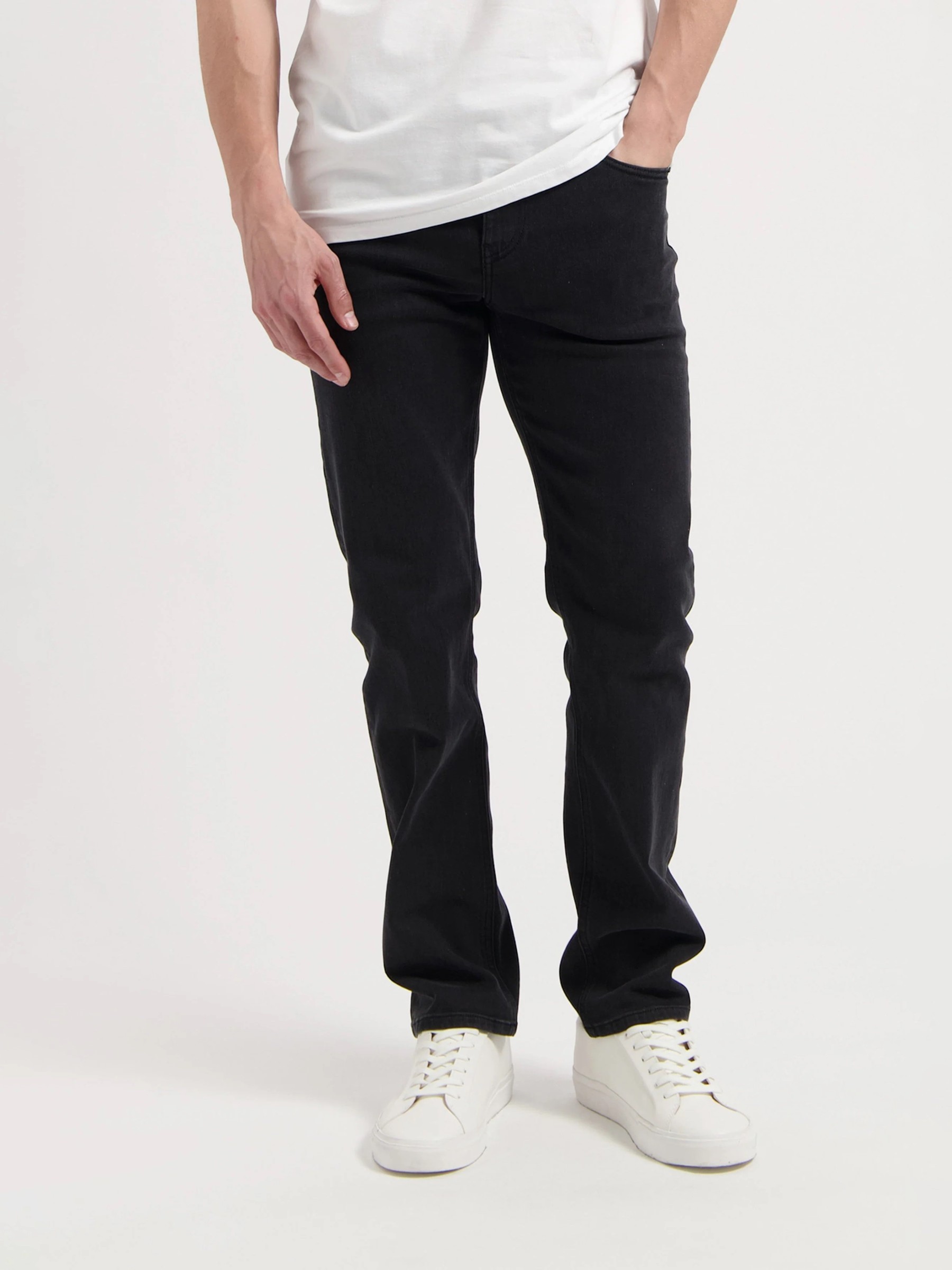 Hose Regular Bryce stone black Mud Jeans