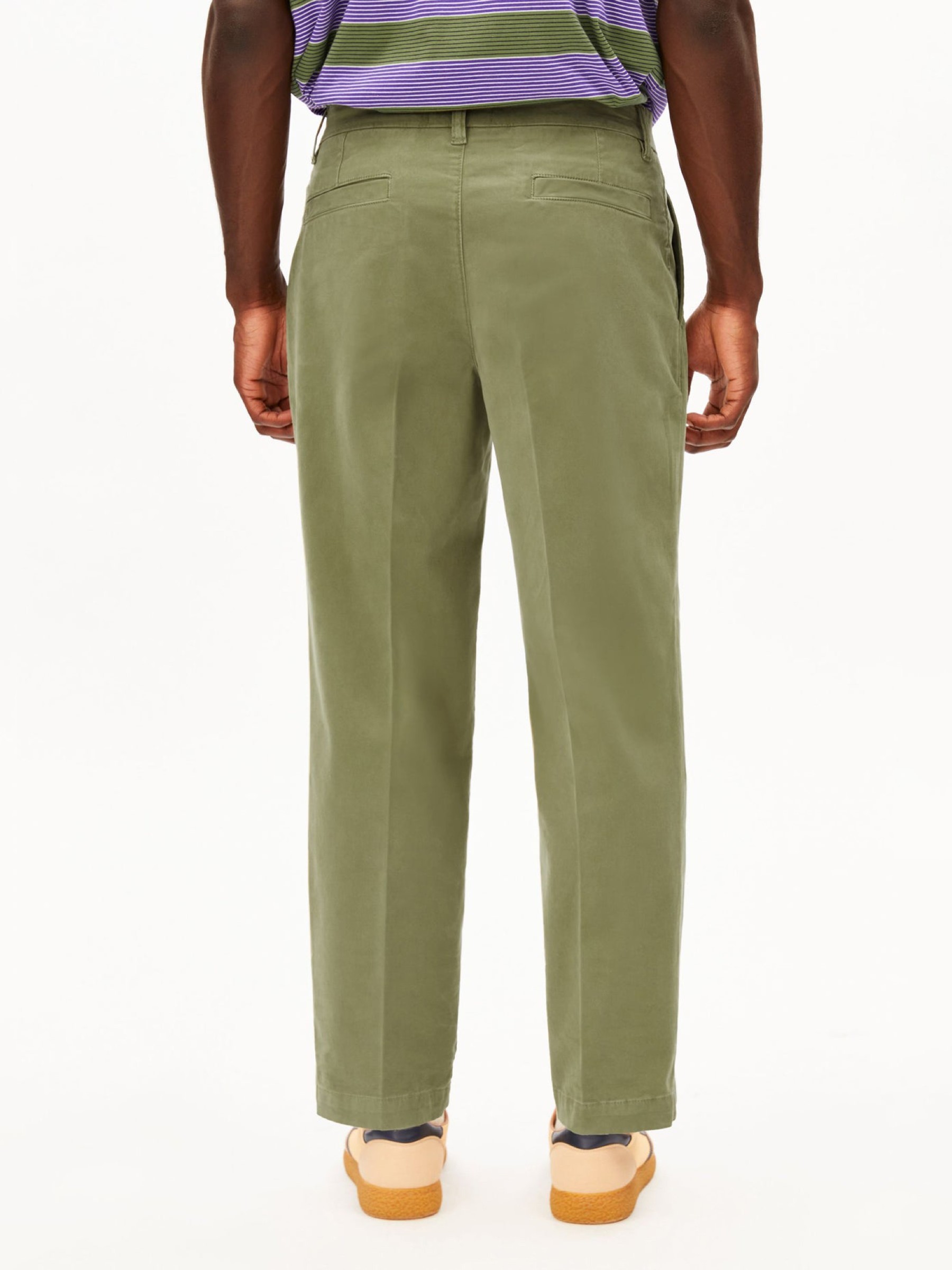 Hose Taamir Pleated Chino Pant fatigue green Armedangels