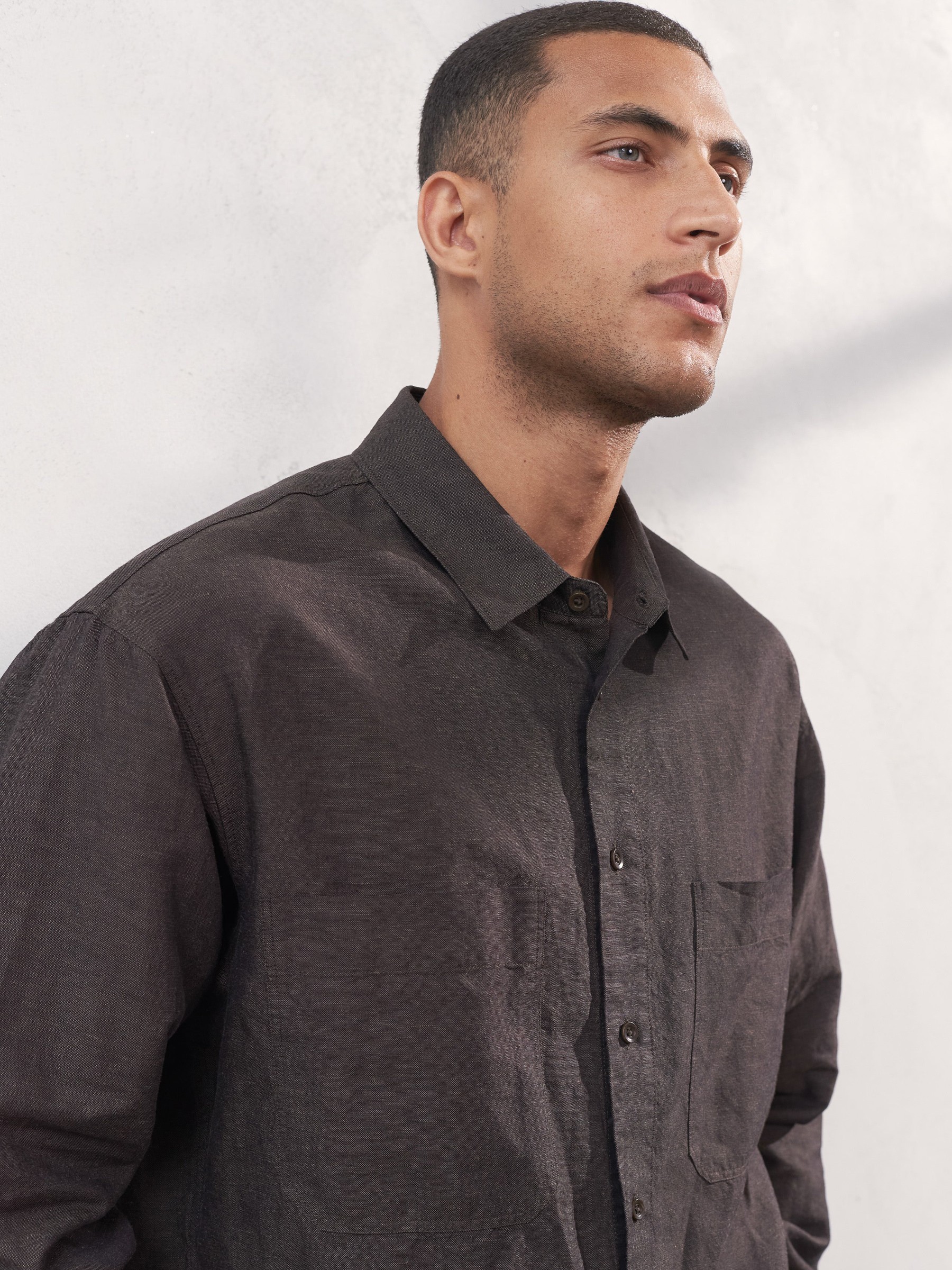 Hemd Dario coffee linen About Companions