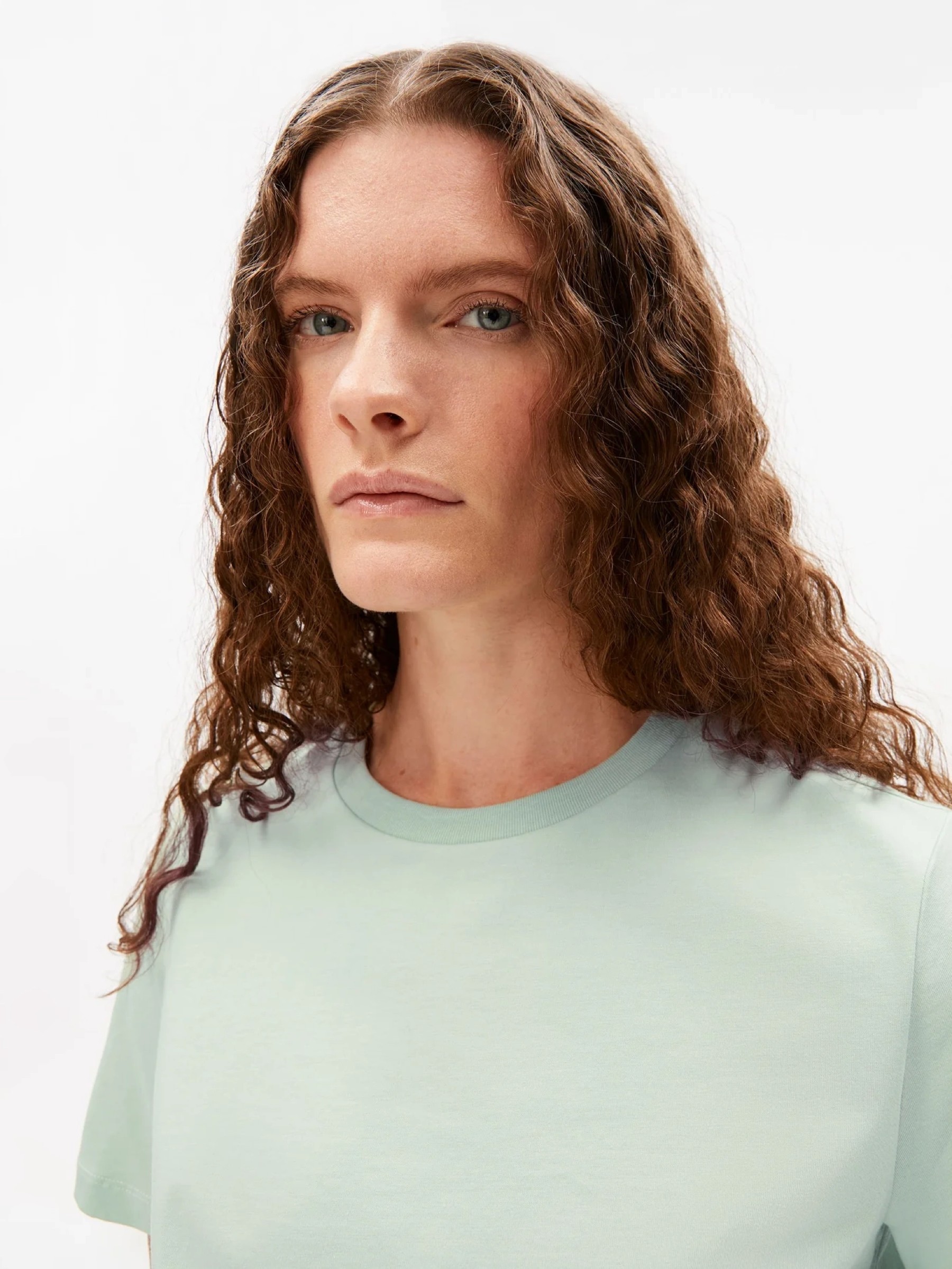 T-Shirt Lualaa foam Armedangels