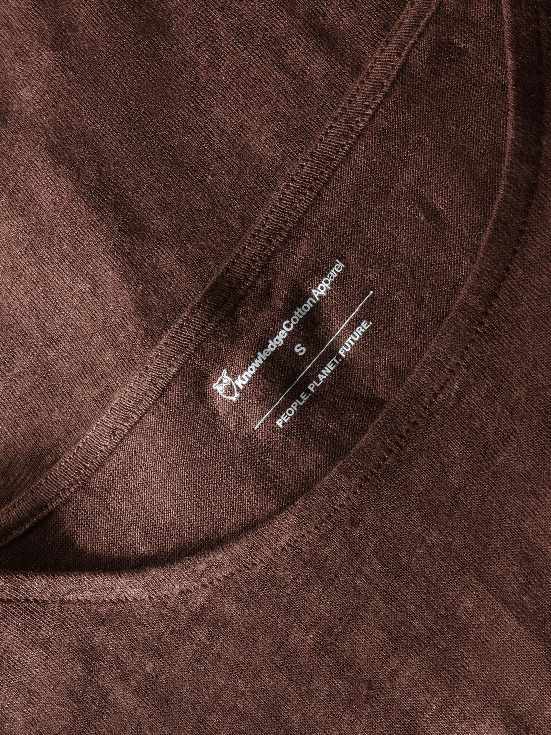 Top Loose Fold Up Linen T-Shirt shaved chocolate Knowledge Cotton Apparel