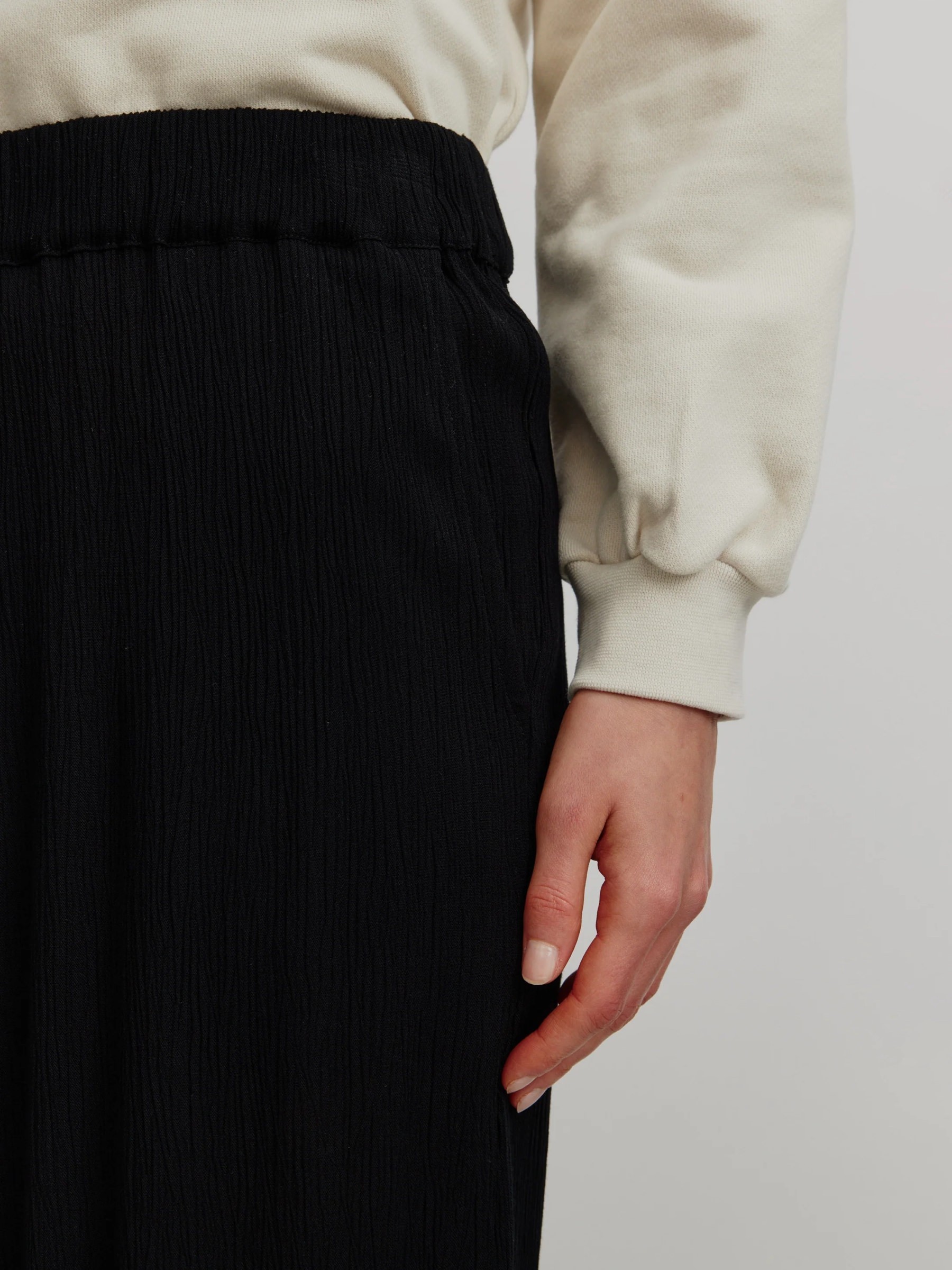 Hose Mandevilla black Recolution