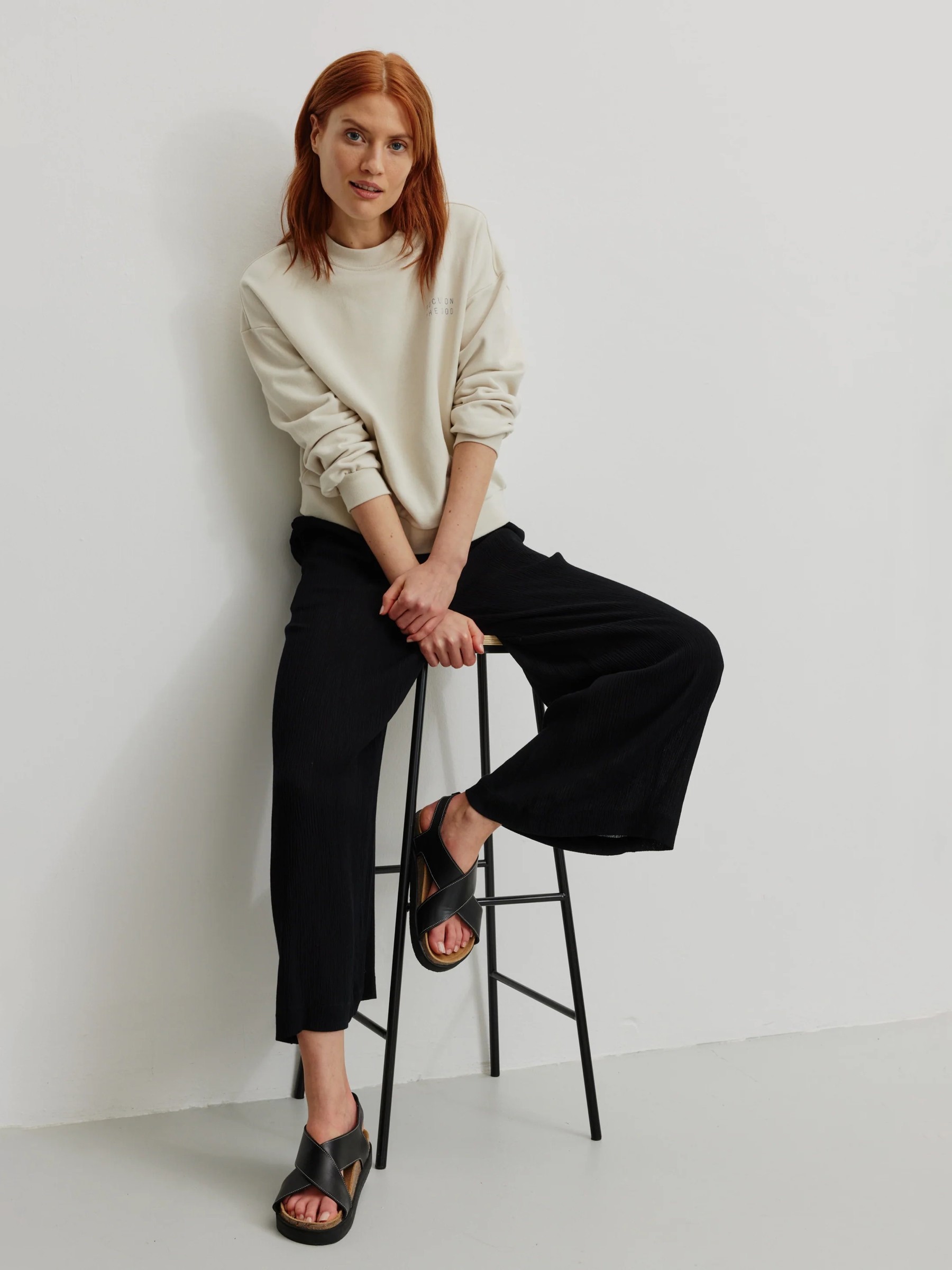 Hose Mandevilla black Recolution