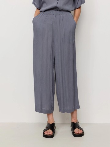 Hose Mandevilla dove blue Recolution