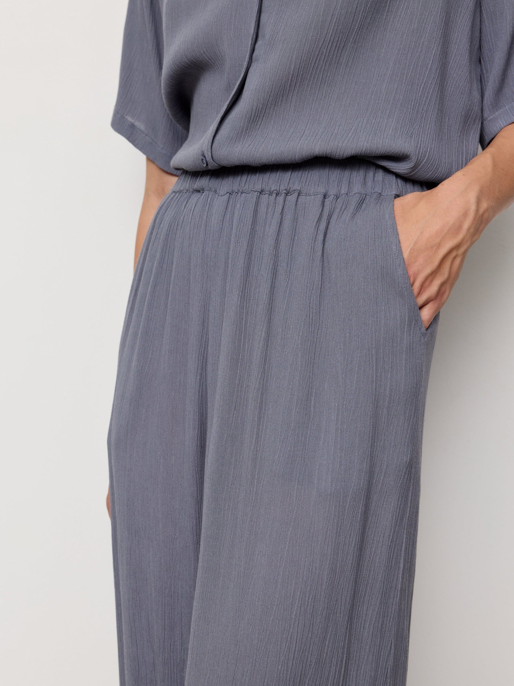 Hose Mandevilla dove blue Recolution