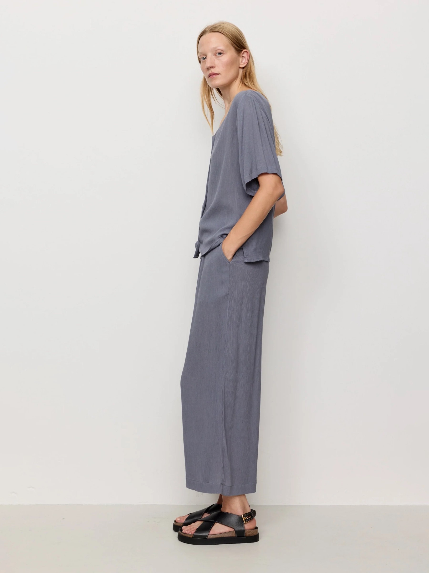 Hose Mandevilla dove blue Recolution