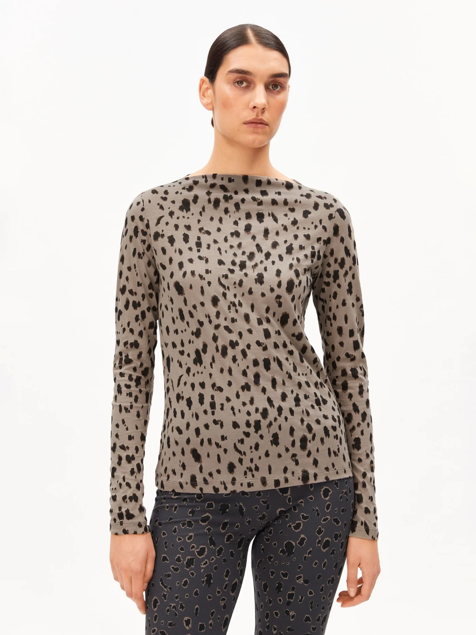 Leo Longsleeve walnut cream Armedangels